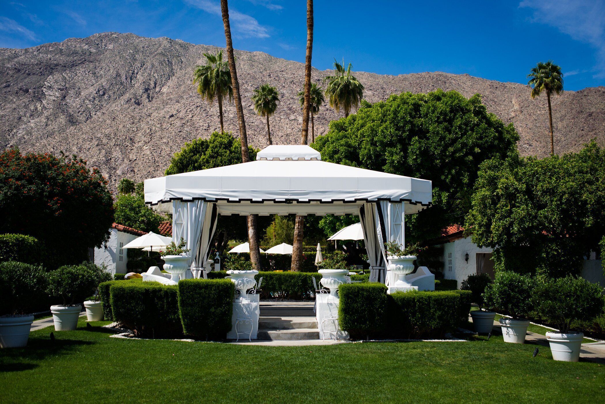 Avalon Hotel & Bungalows