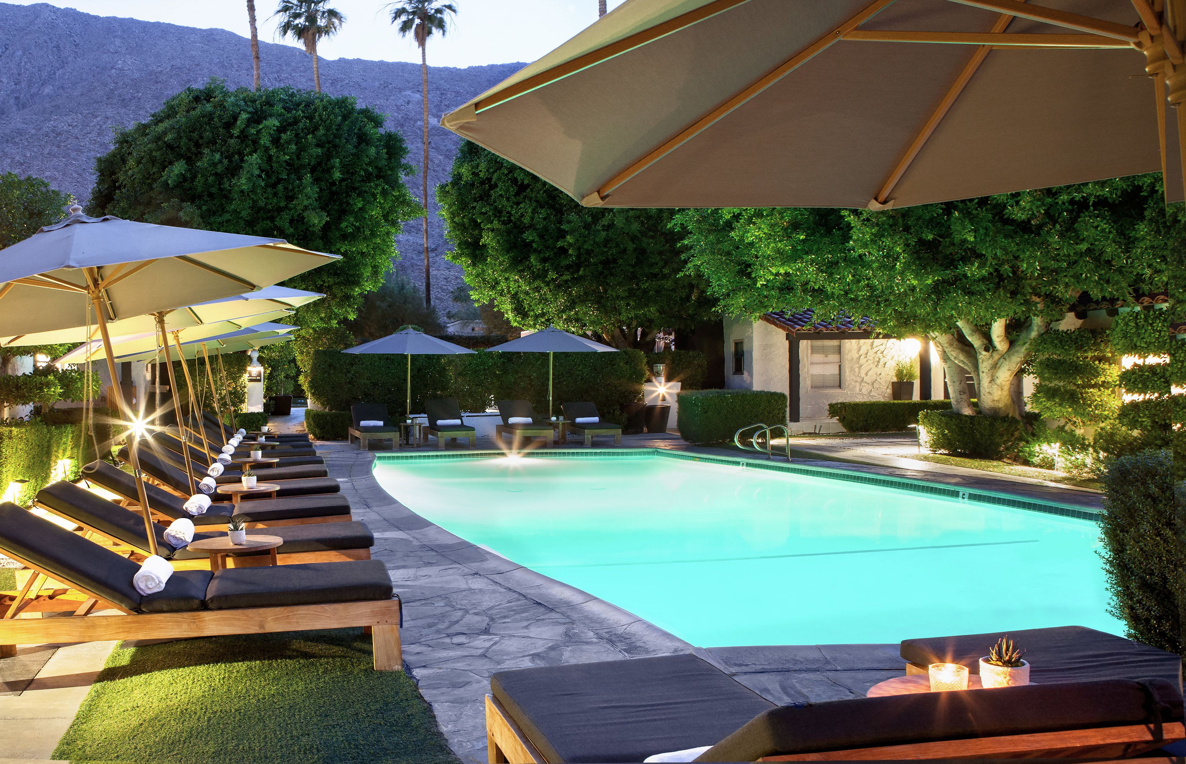 Avalon Hotel & Bungalows