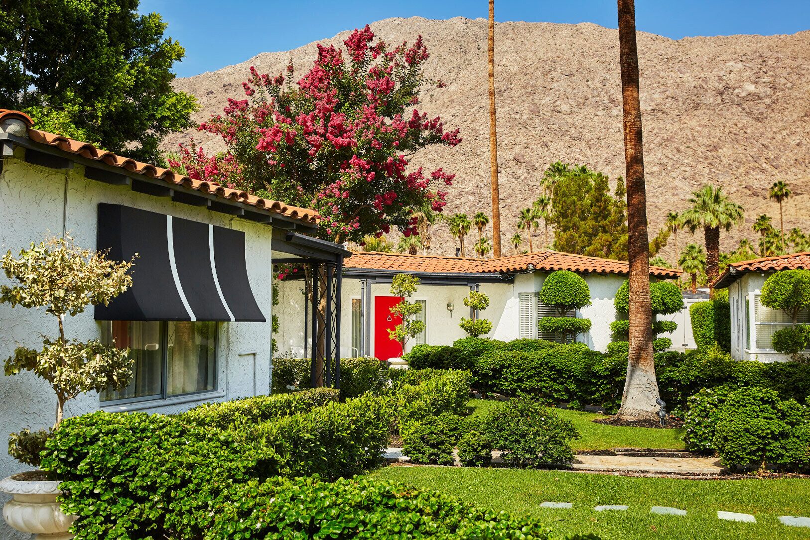 Avalon Hotel & Bungalows