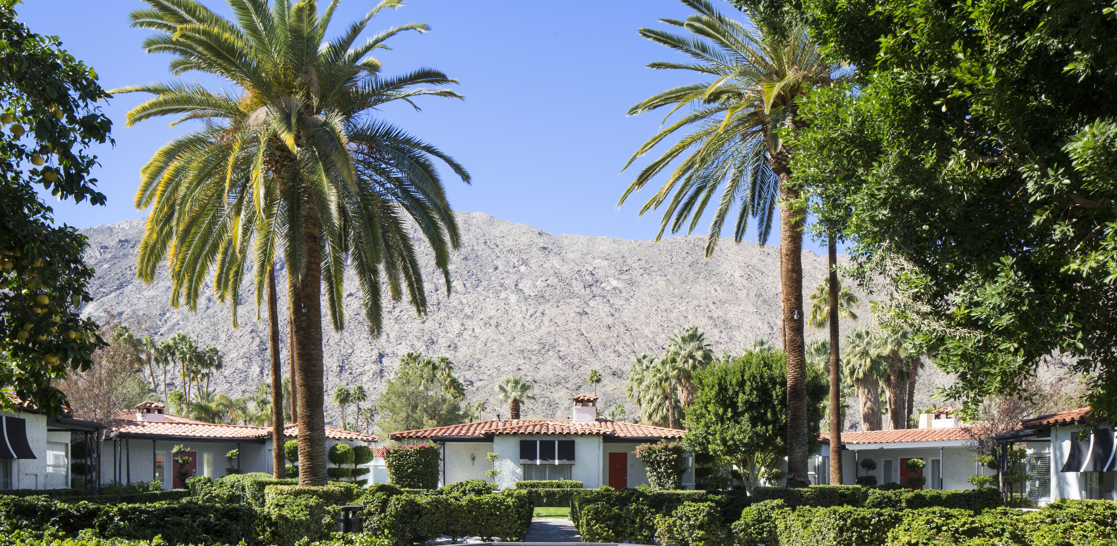Avalon Hotel & Bungalows