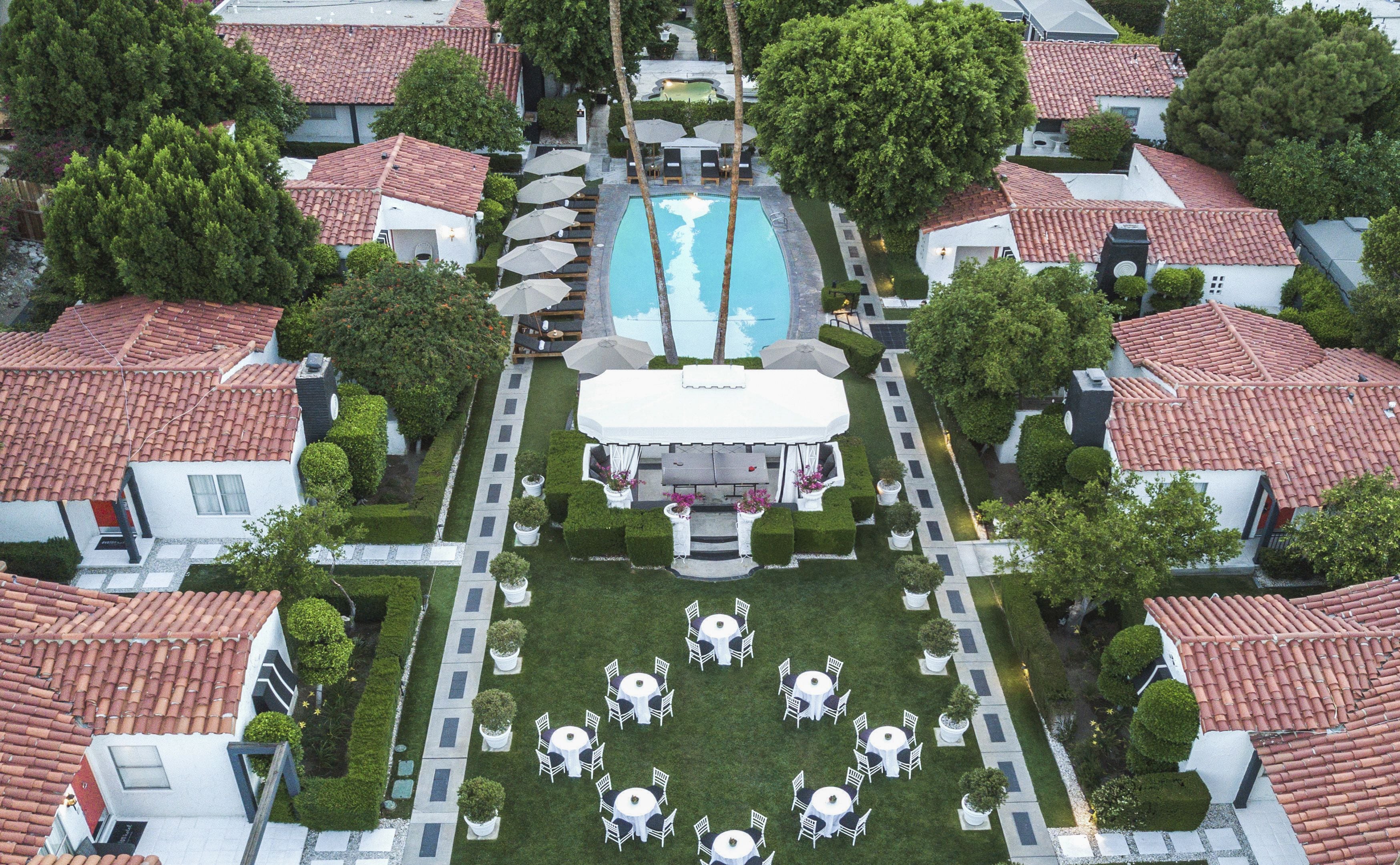 Avalon Hotel & Bungalows