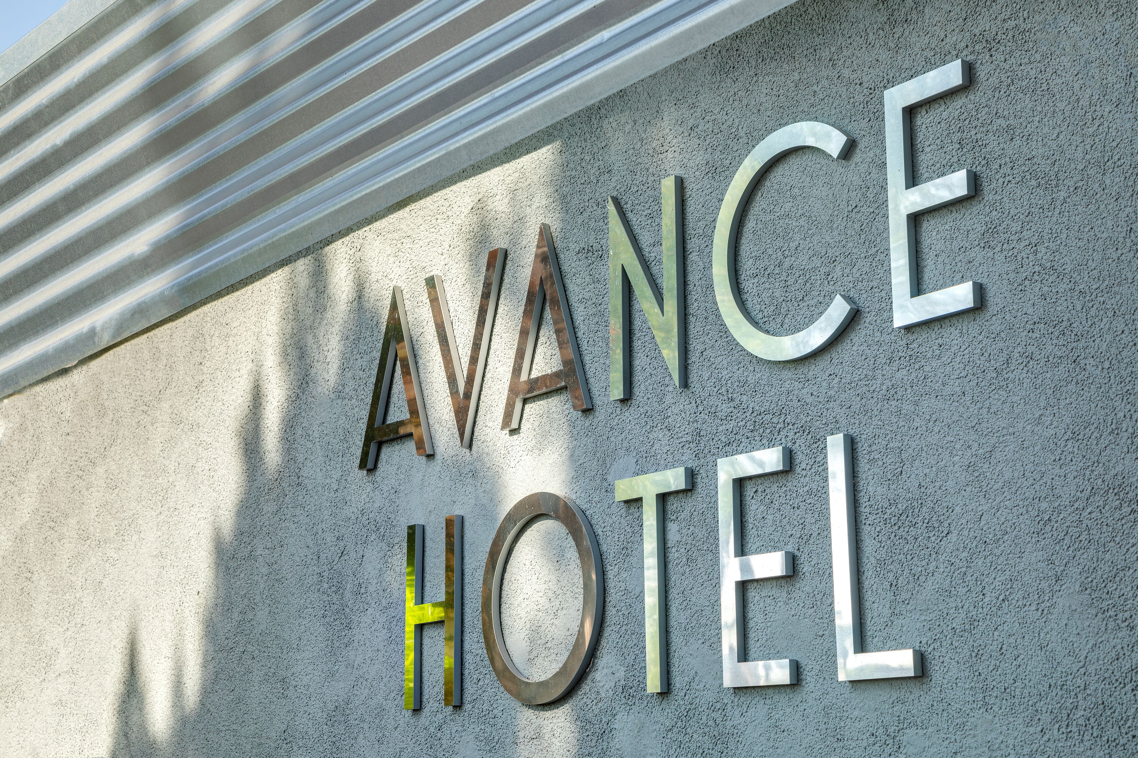 Avance Hotel