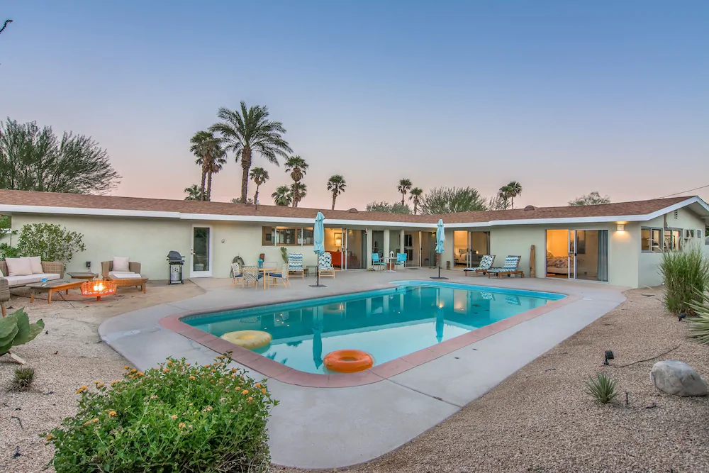 Desert Coral Oasis House