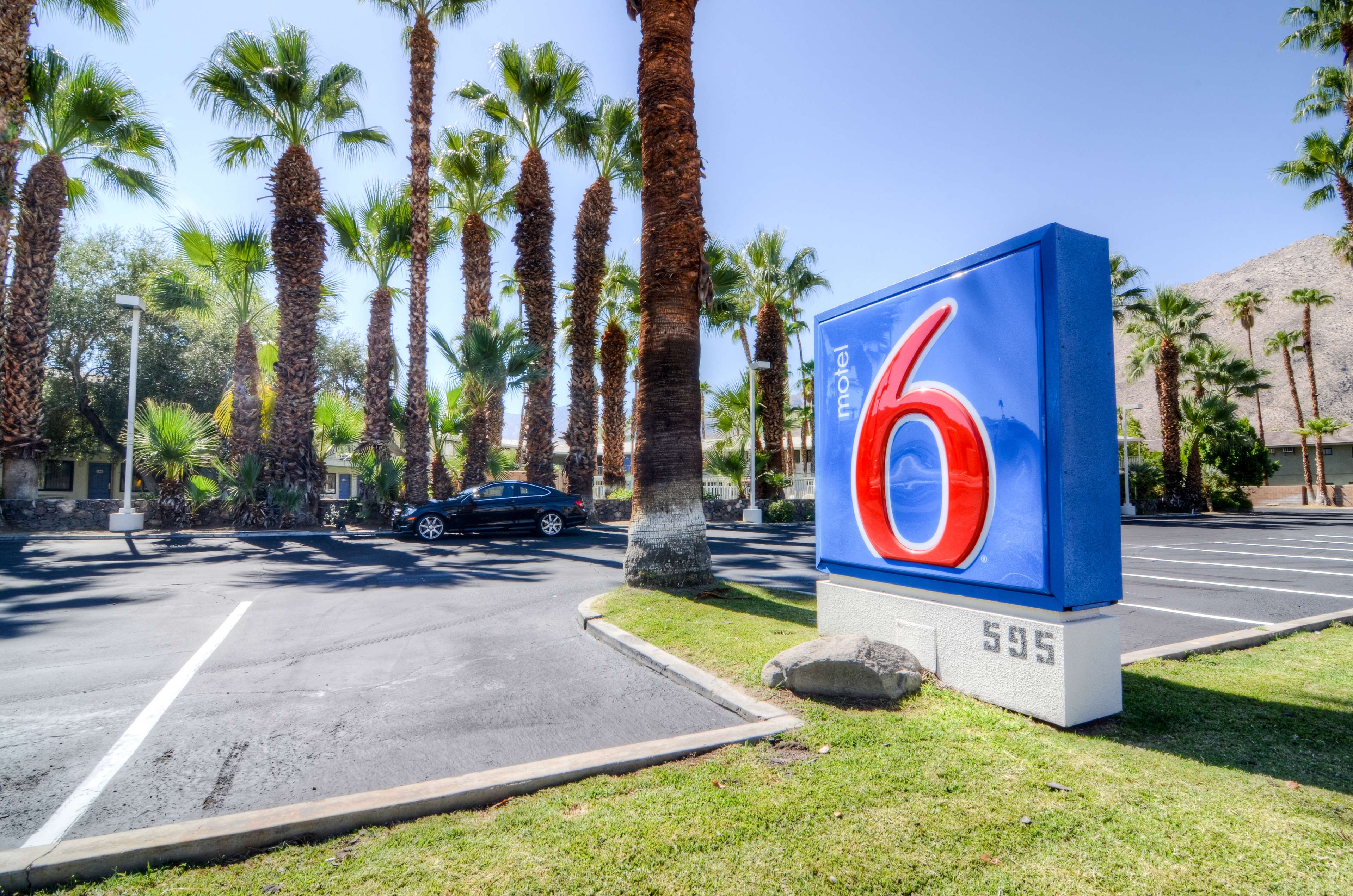 Motel 6 Palm Springs East - East Palm Canyon