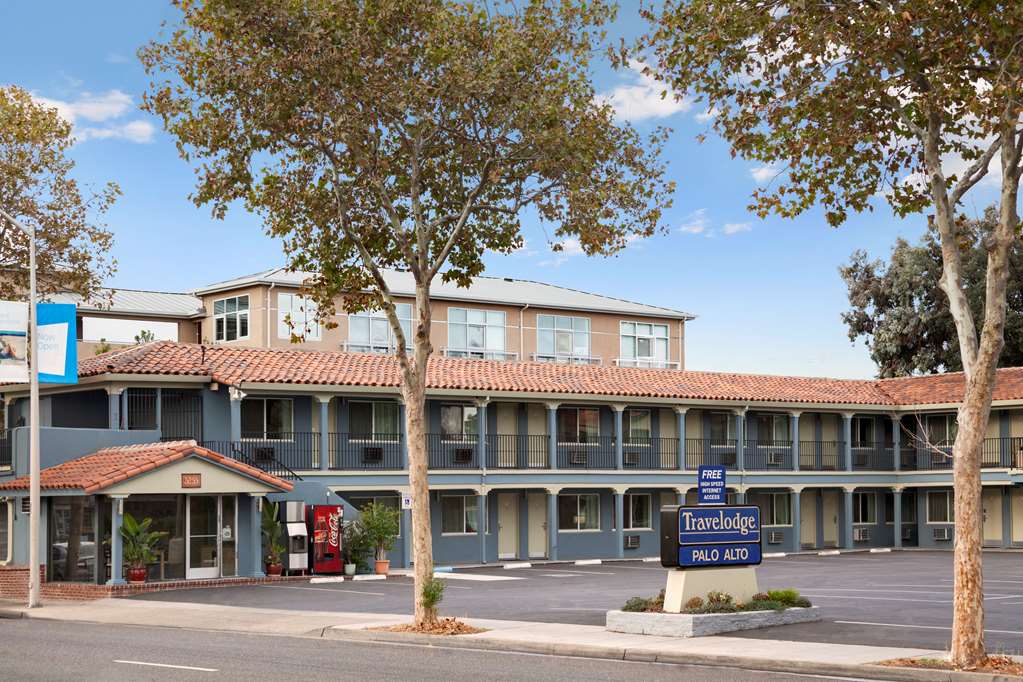 Leland Hotel