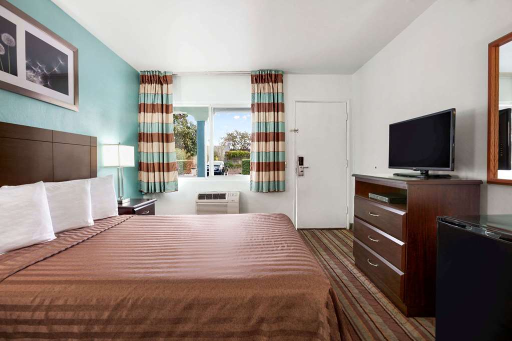 Leland Hotel