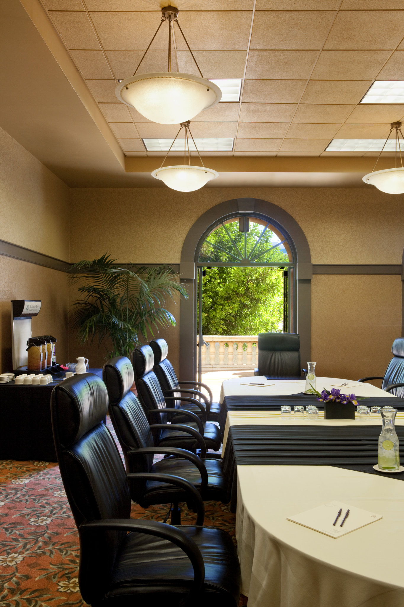 Hotel Dena, Pasadena Los Angeles, a Tribute Portfolio Hotel