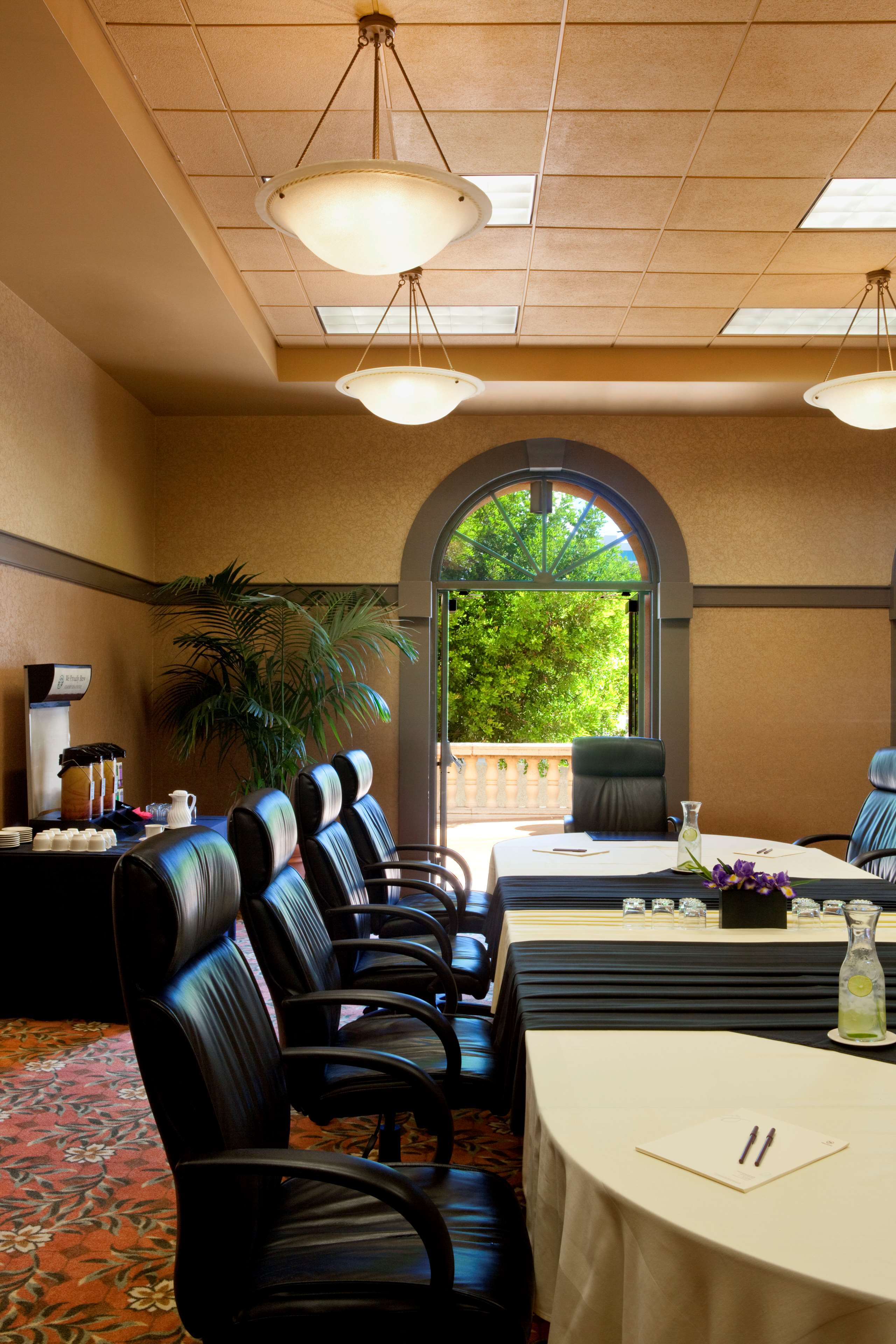Hotel Dena, Pasadena Los Angeles, a Tribute Portfolio Hotel