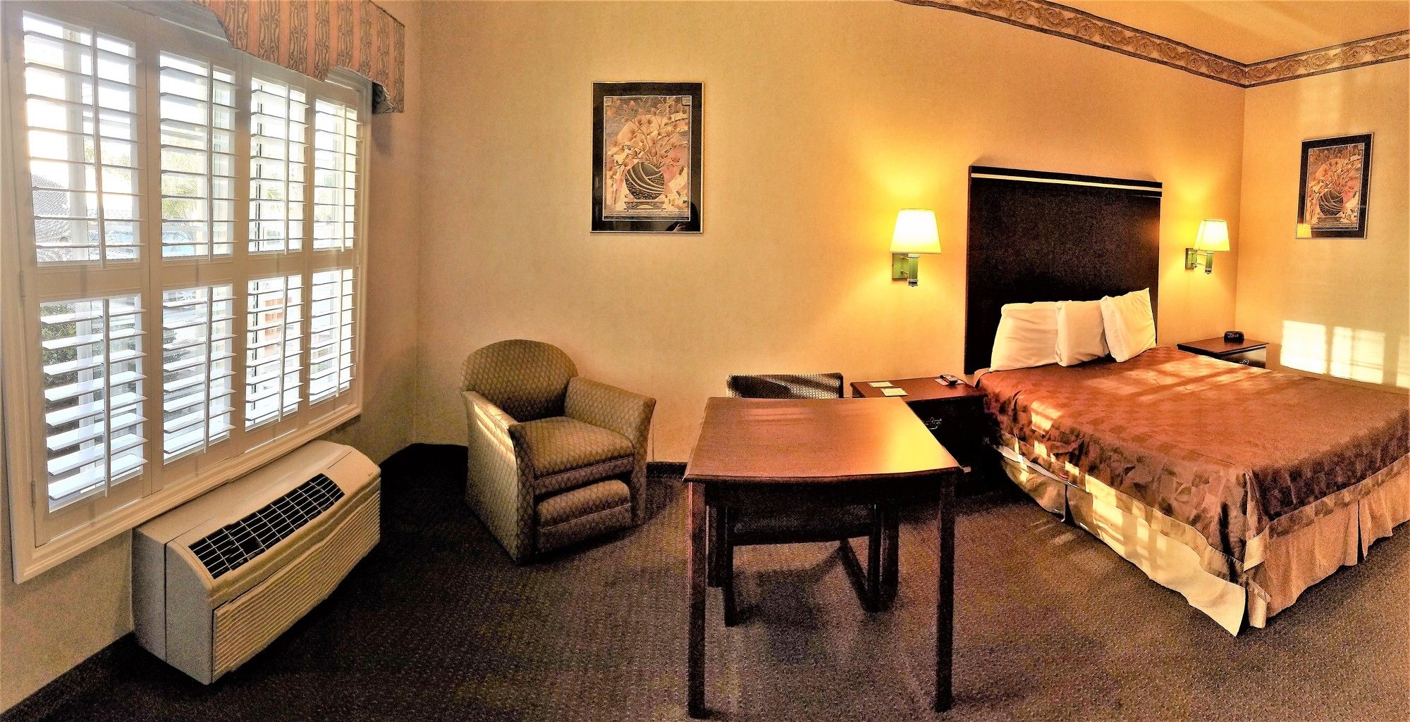 Mid City Inn & Suites Pico Rivera