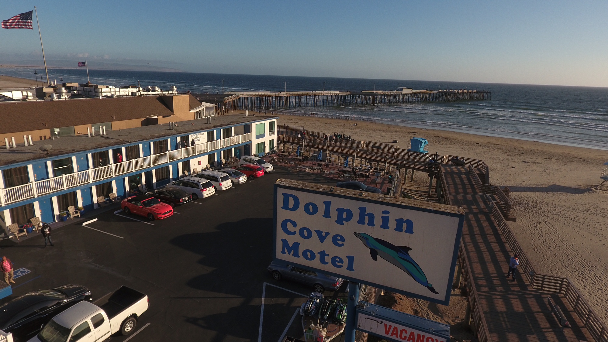 Dolphin Cove Motel