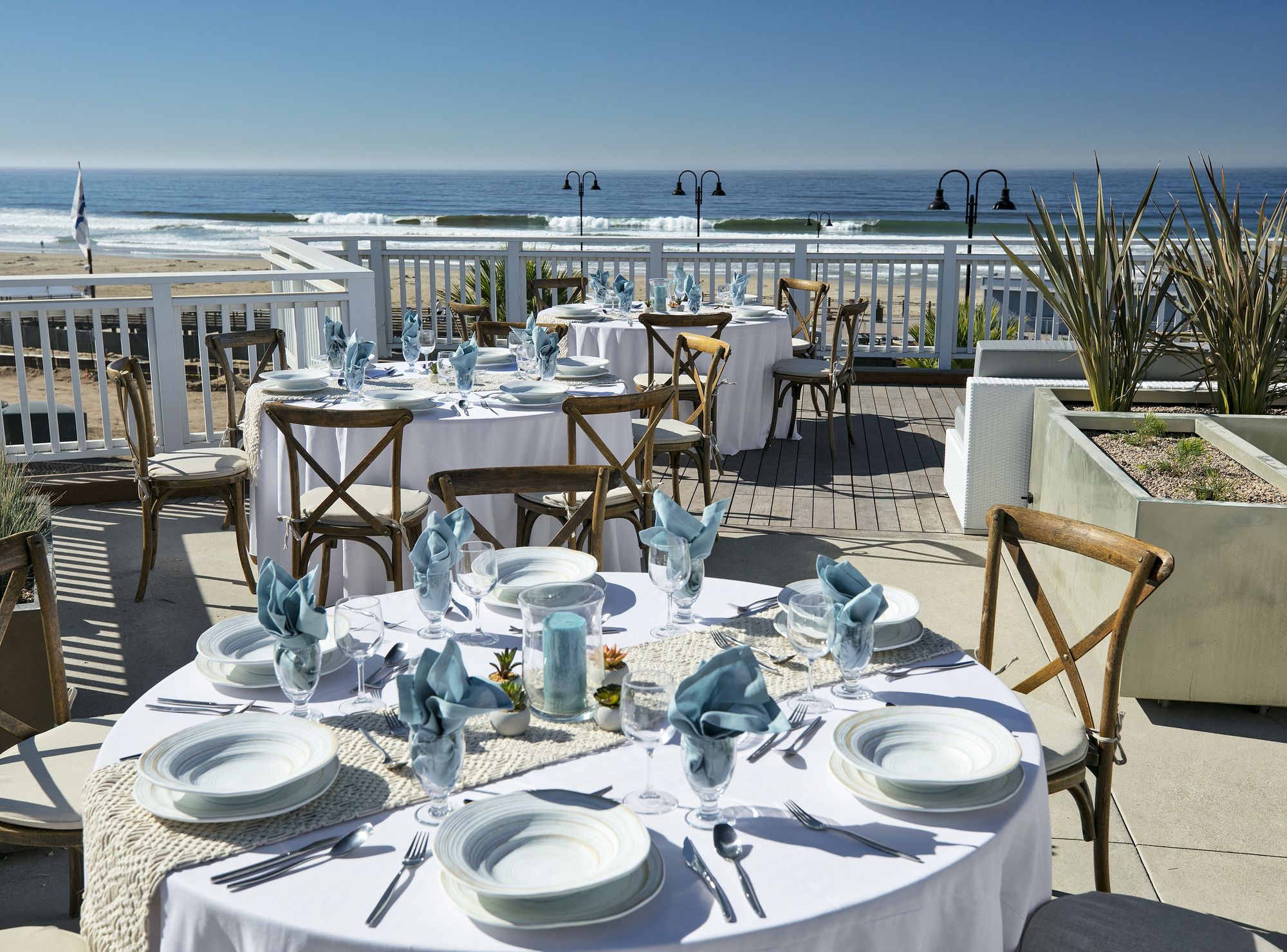 Inn at the Pier Pismo Beach, Curio Collection by Hilton