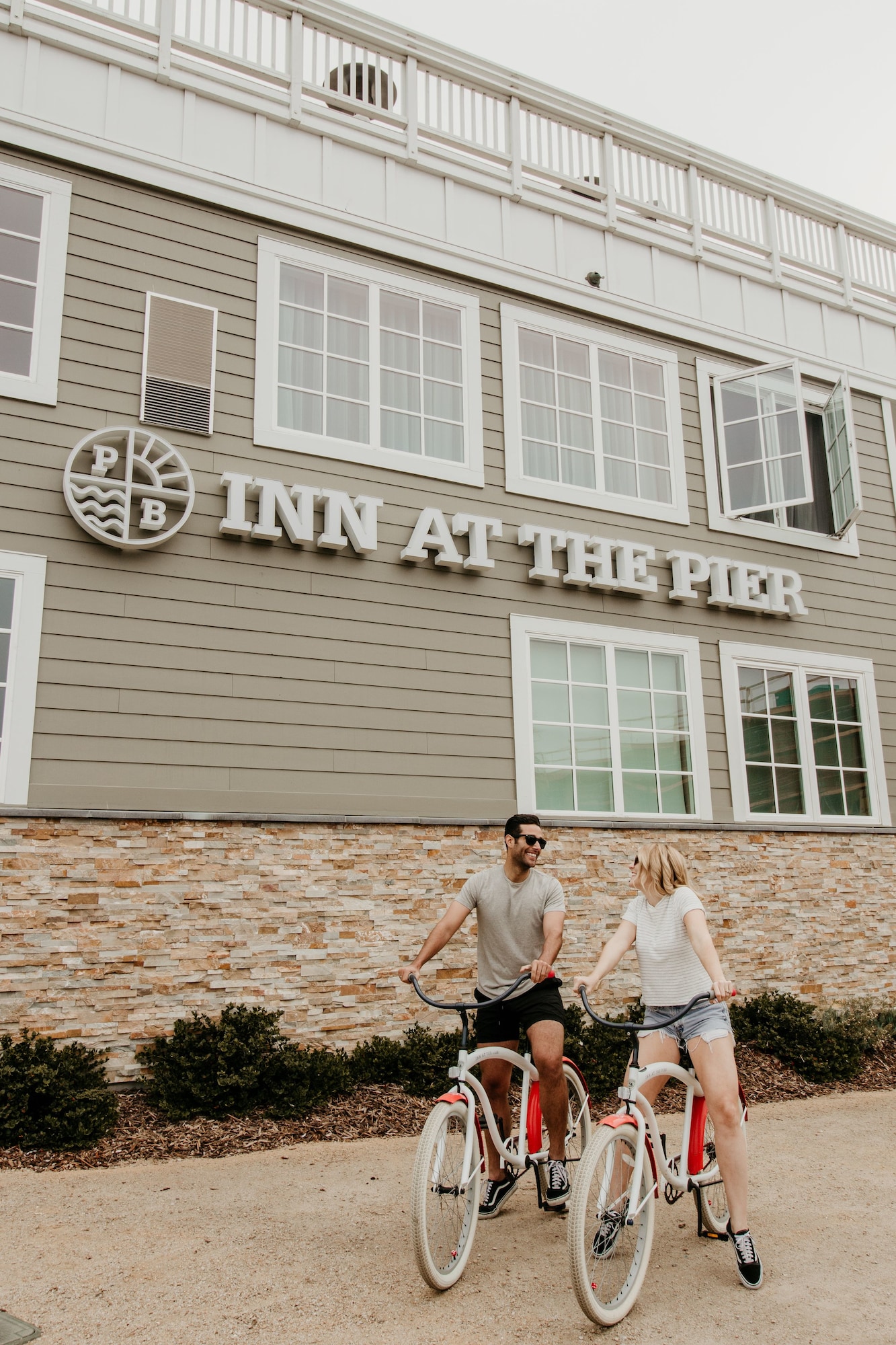 Inn at the Pier Pismo Beach, Curio Collection by Hilton