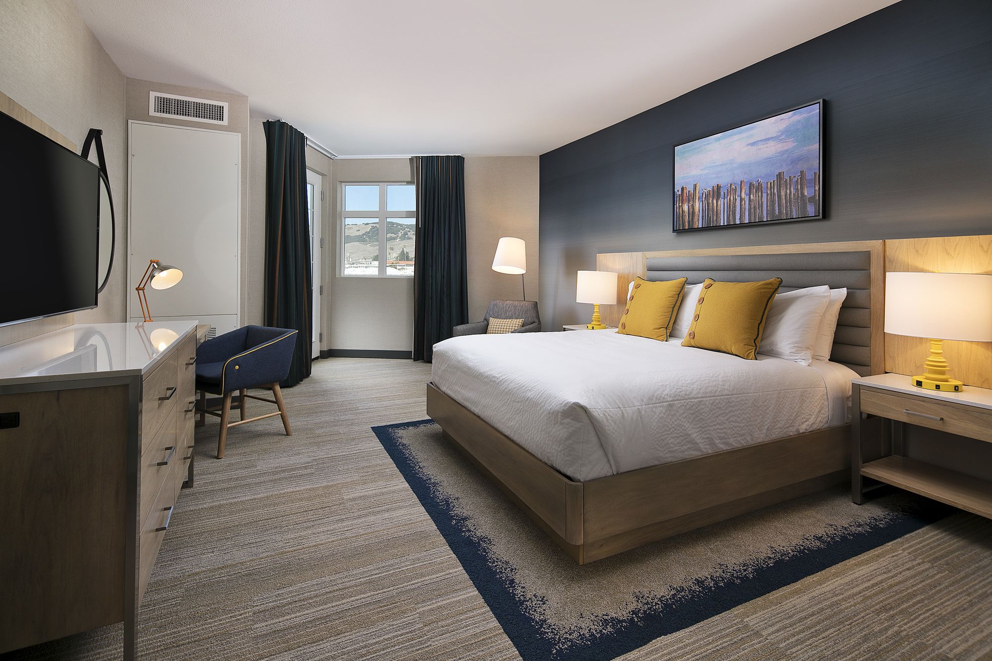 Inn at the Pier Pismo Beach, Curio Collection by Hilton