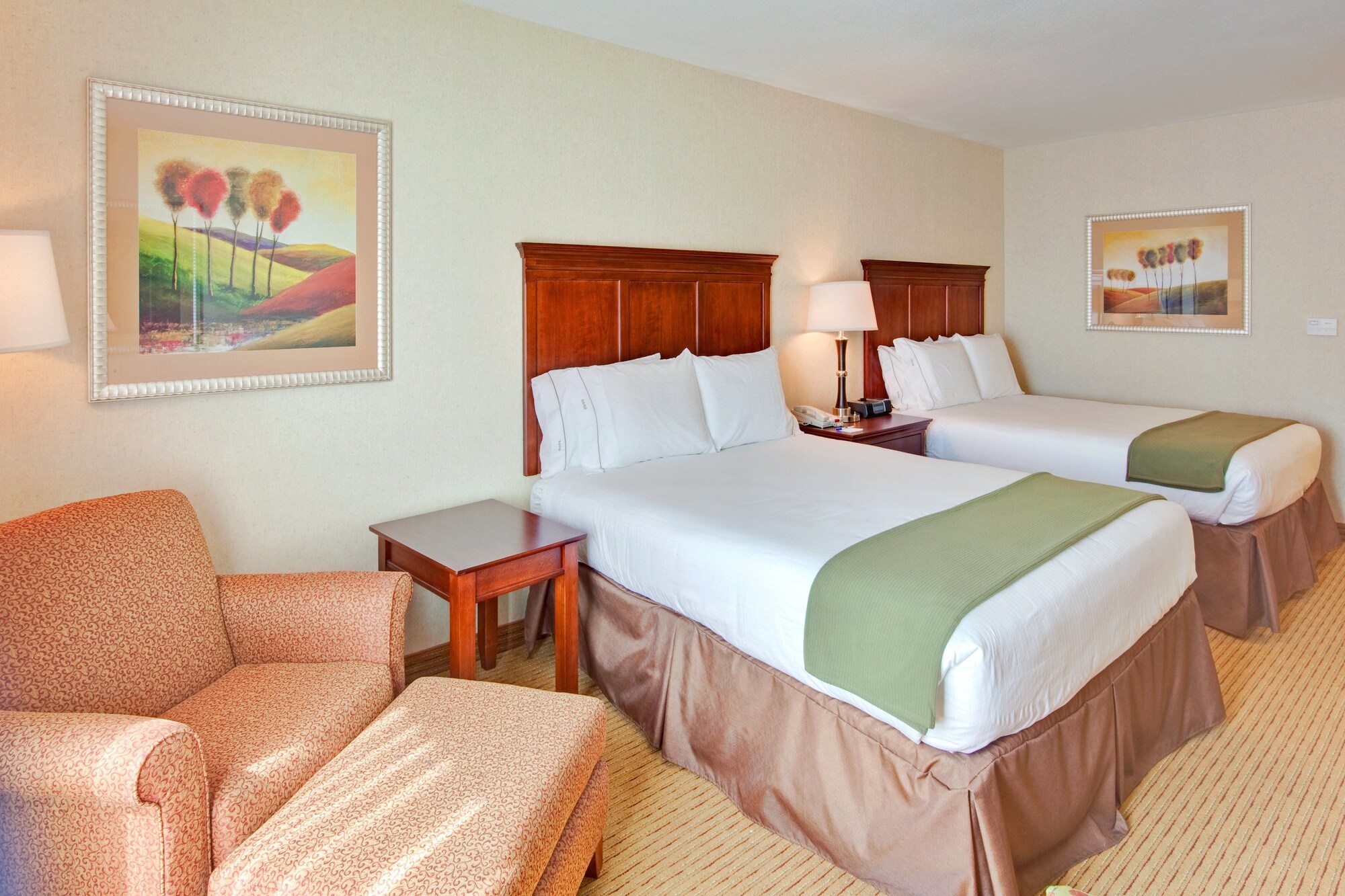 Holiday Inn Express Hotel & Suites Porteville