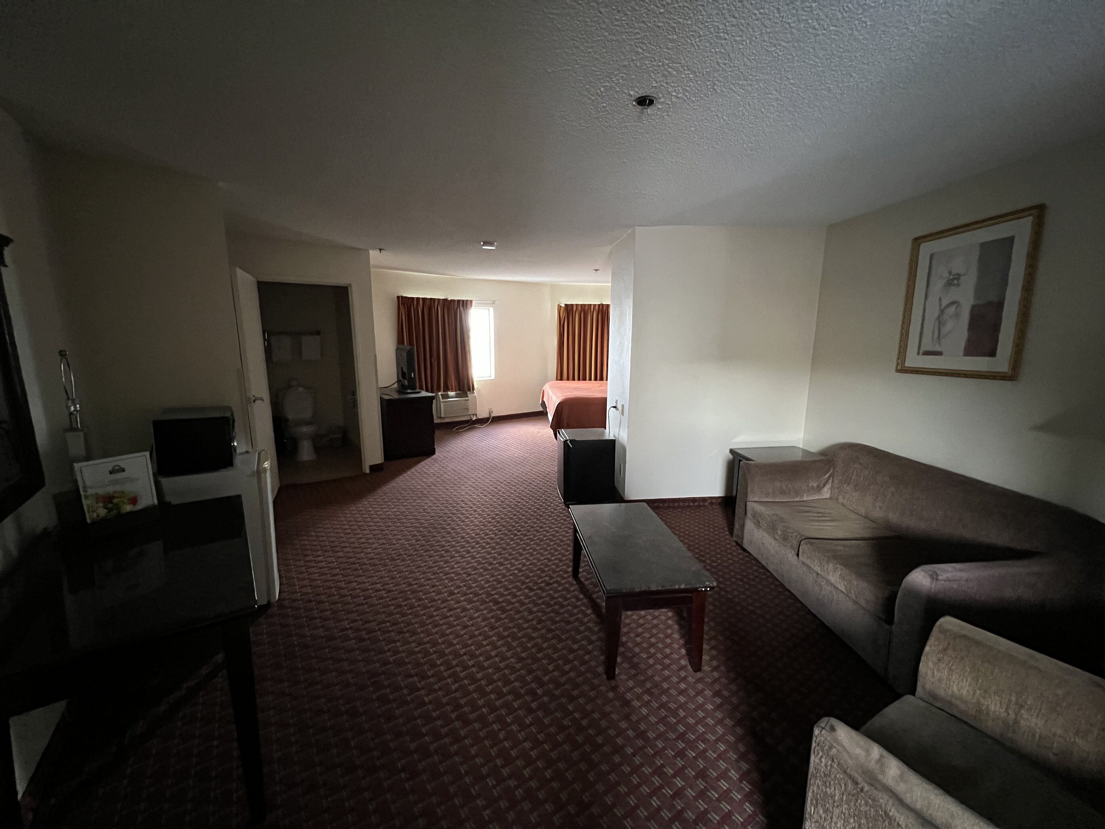 Days Inn and Suites by Wyndham Rancho Cordova