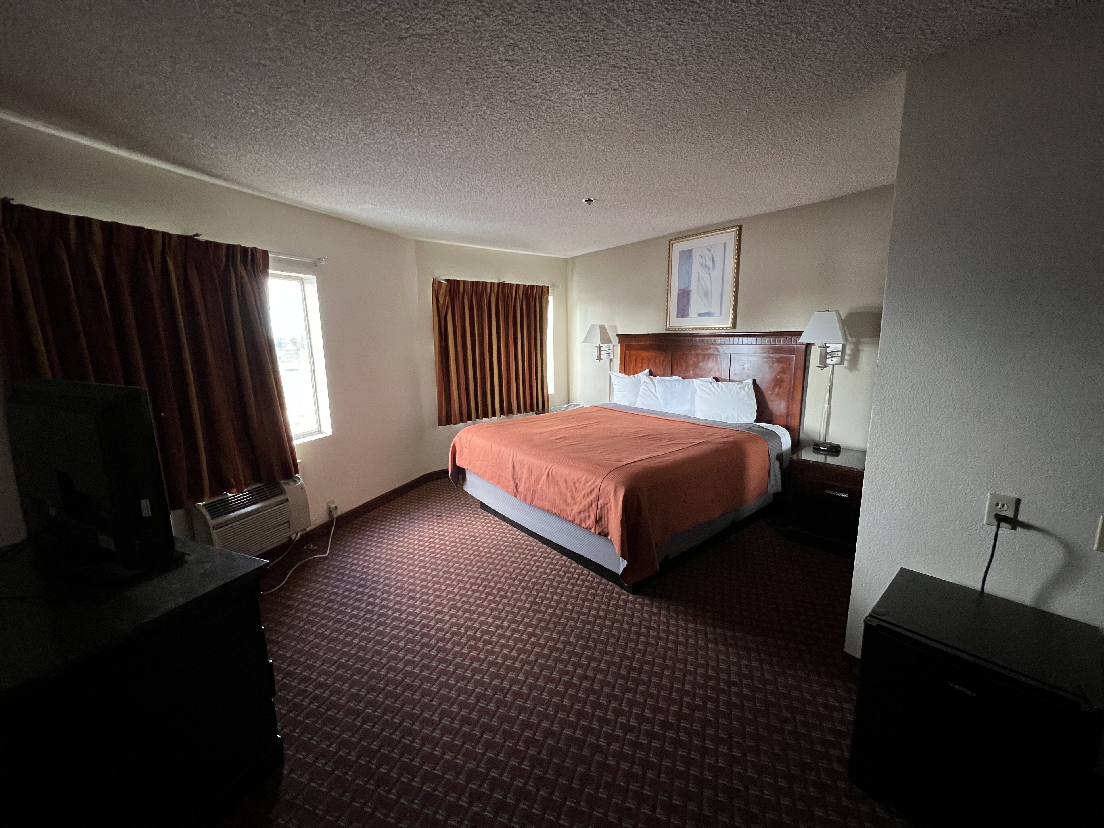 Days Inn and Suites by Wyndham Rancho Cordova