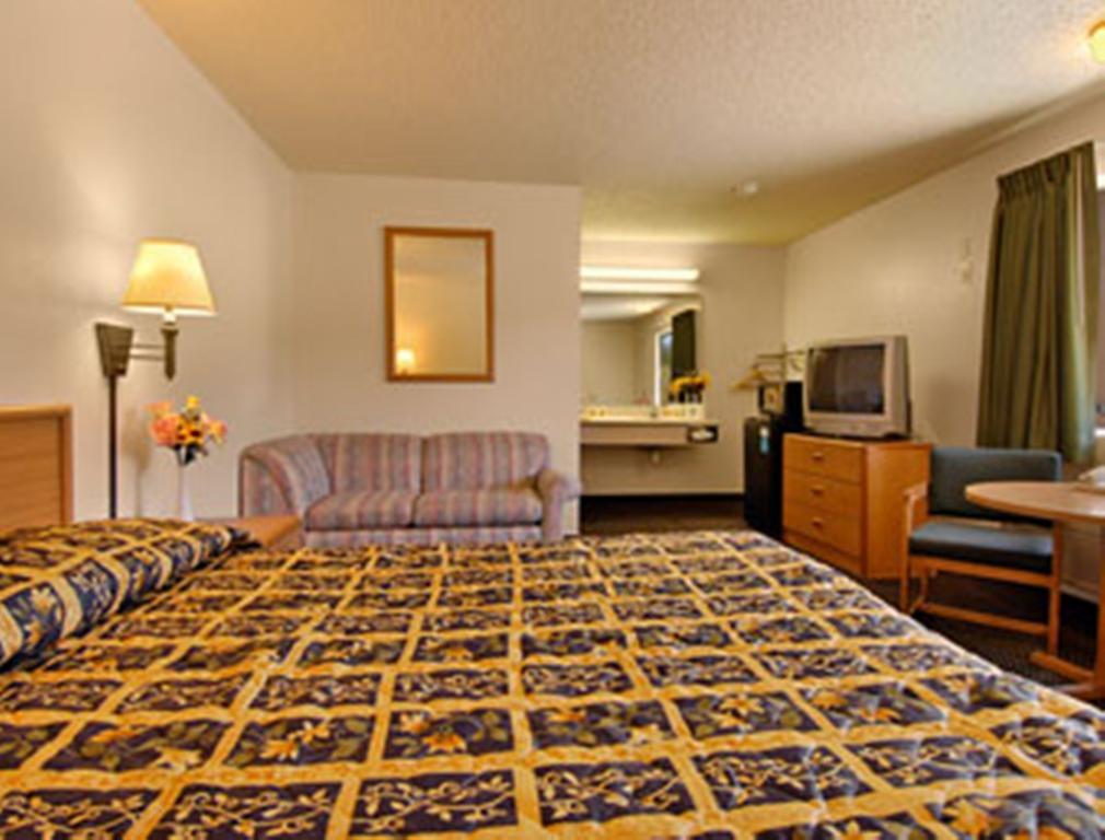Super 8 by Wyndham Red Bluff
