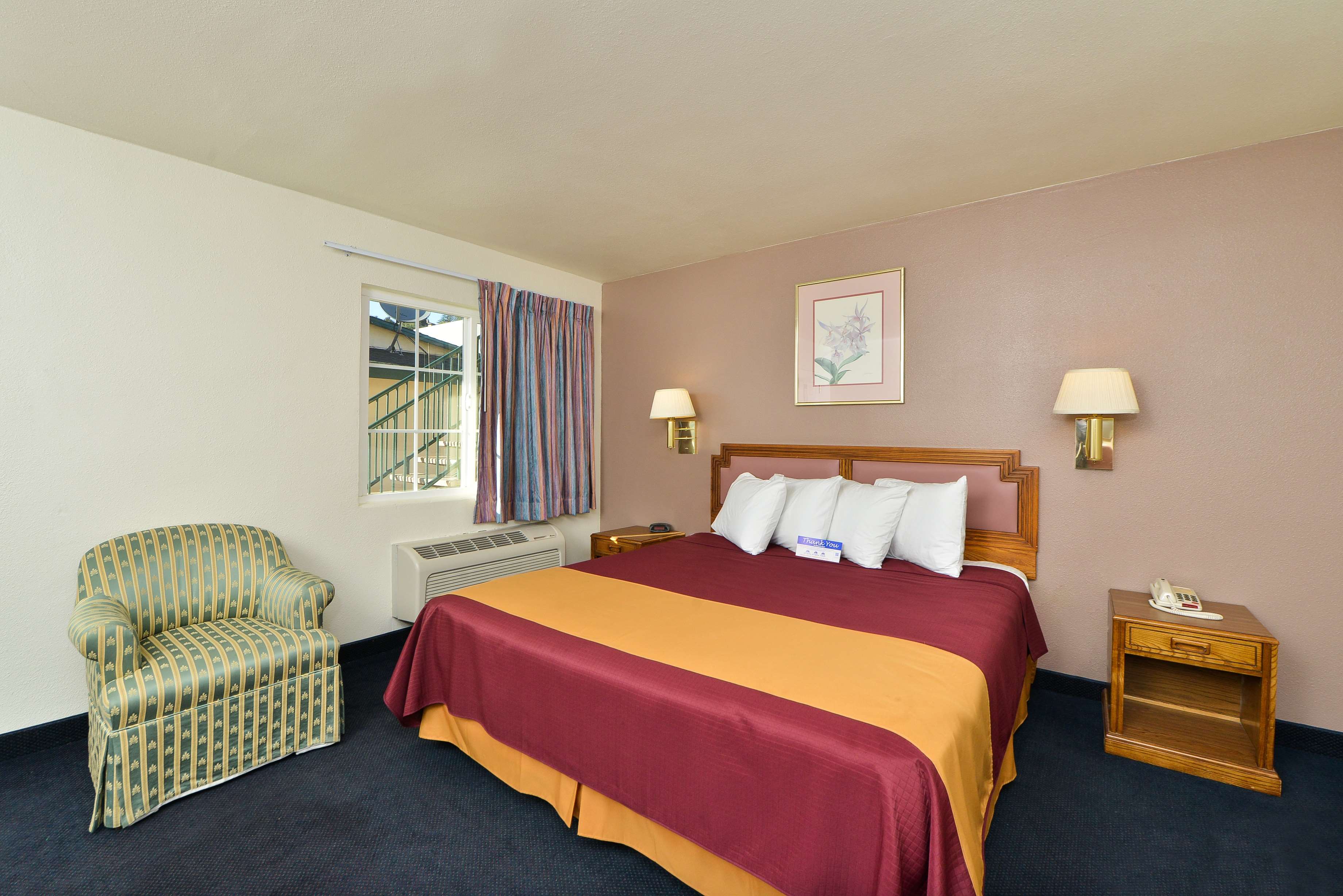 Americas Best Value Inn & Suites-Redding/North