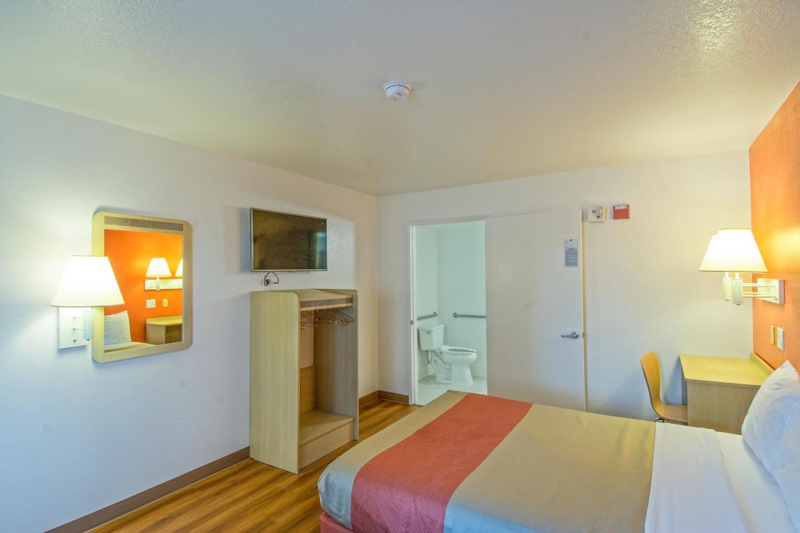 Motel 6 Redding South