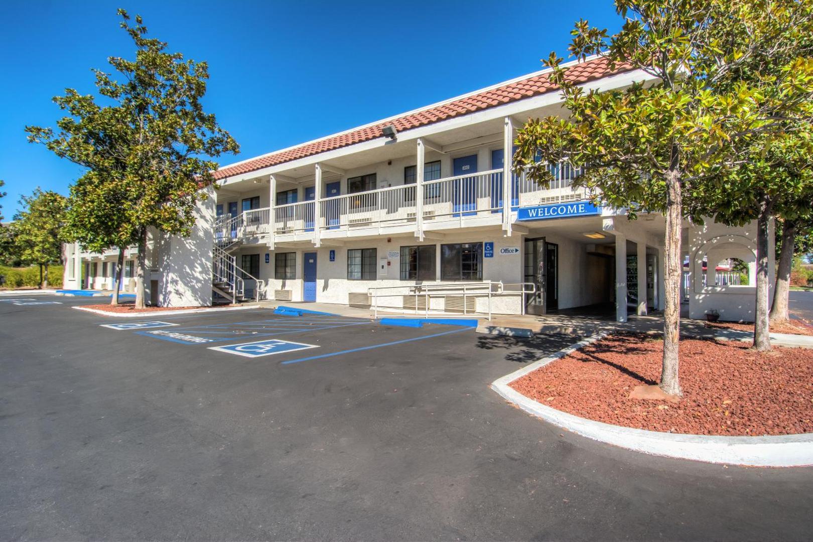 Motel 6 Redding South