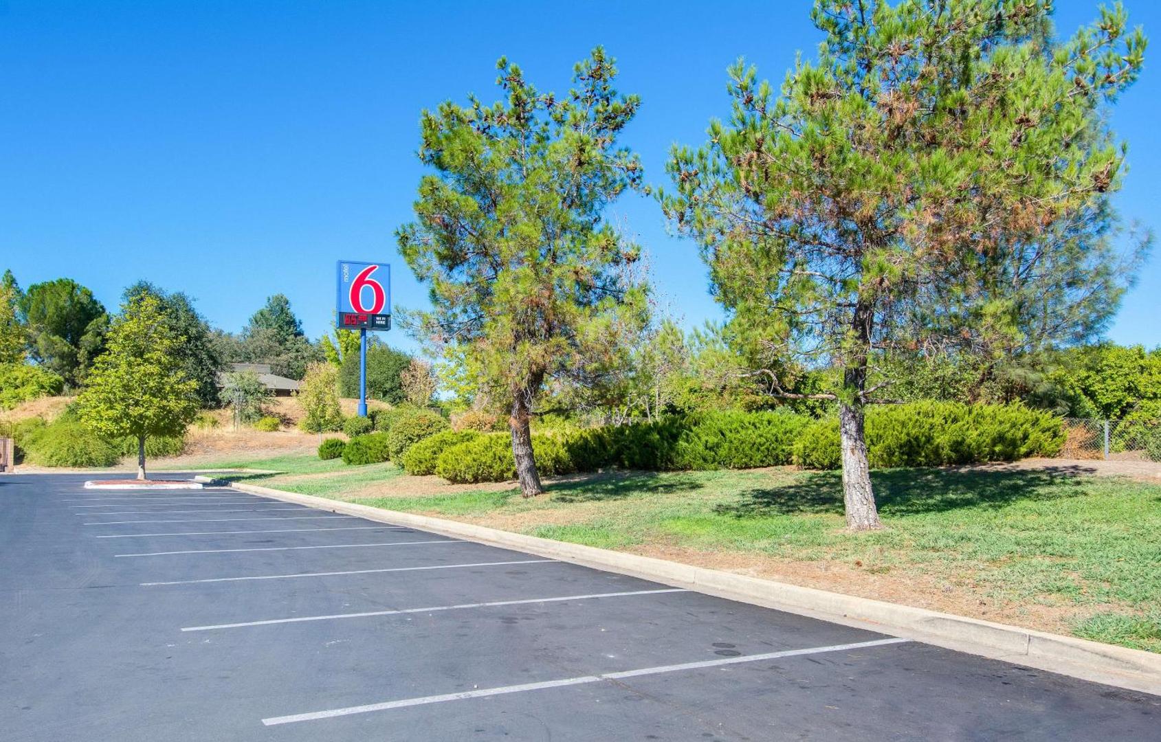 Motel 6 Redding South