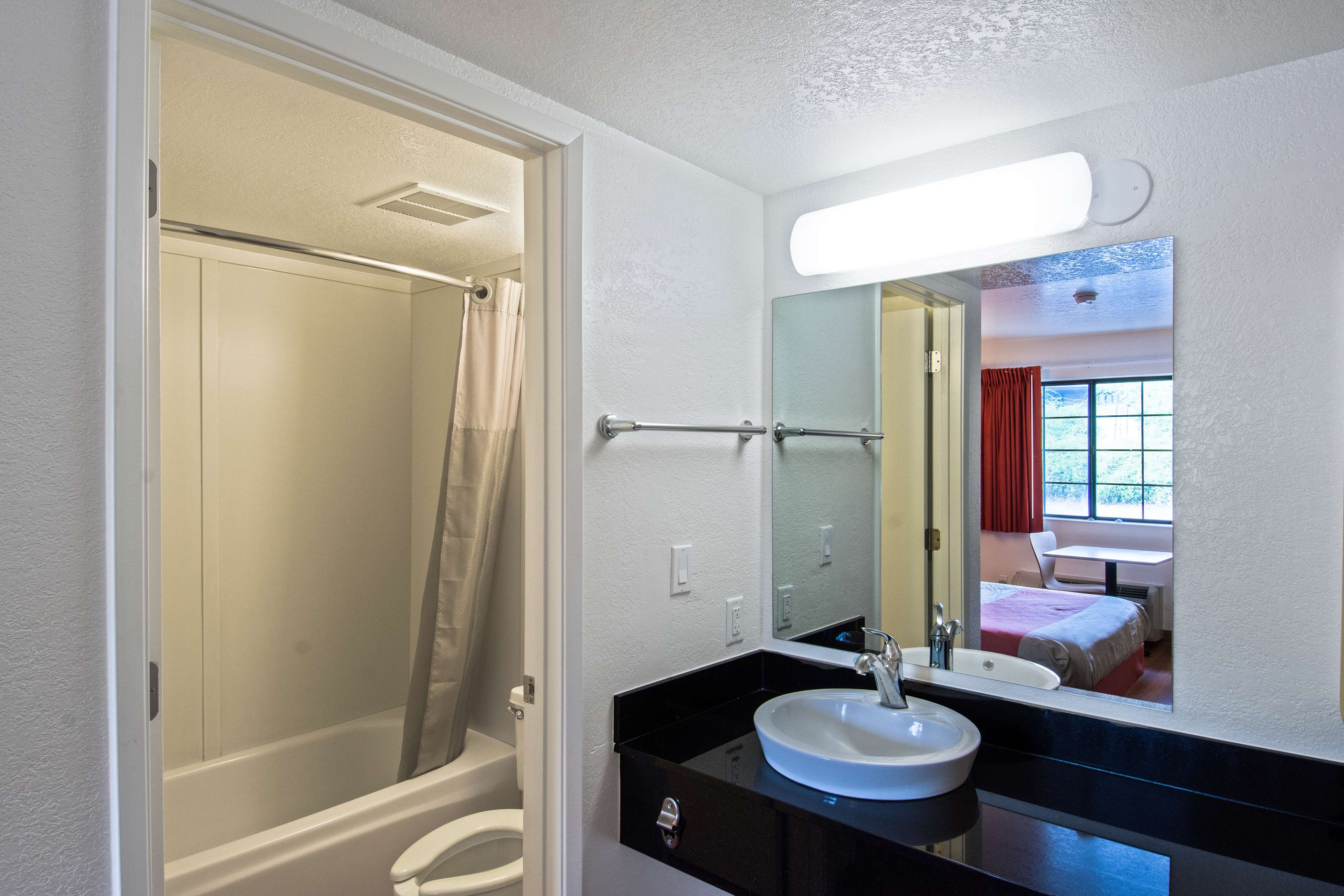 Motel 6 Redding South