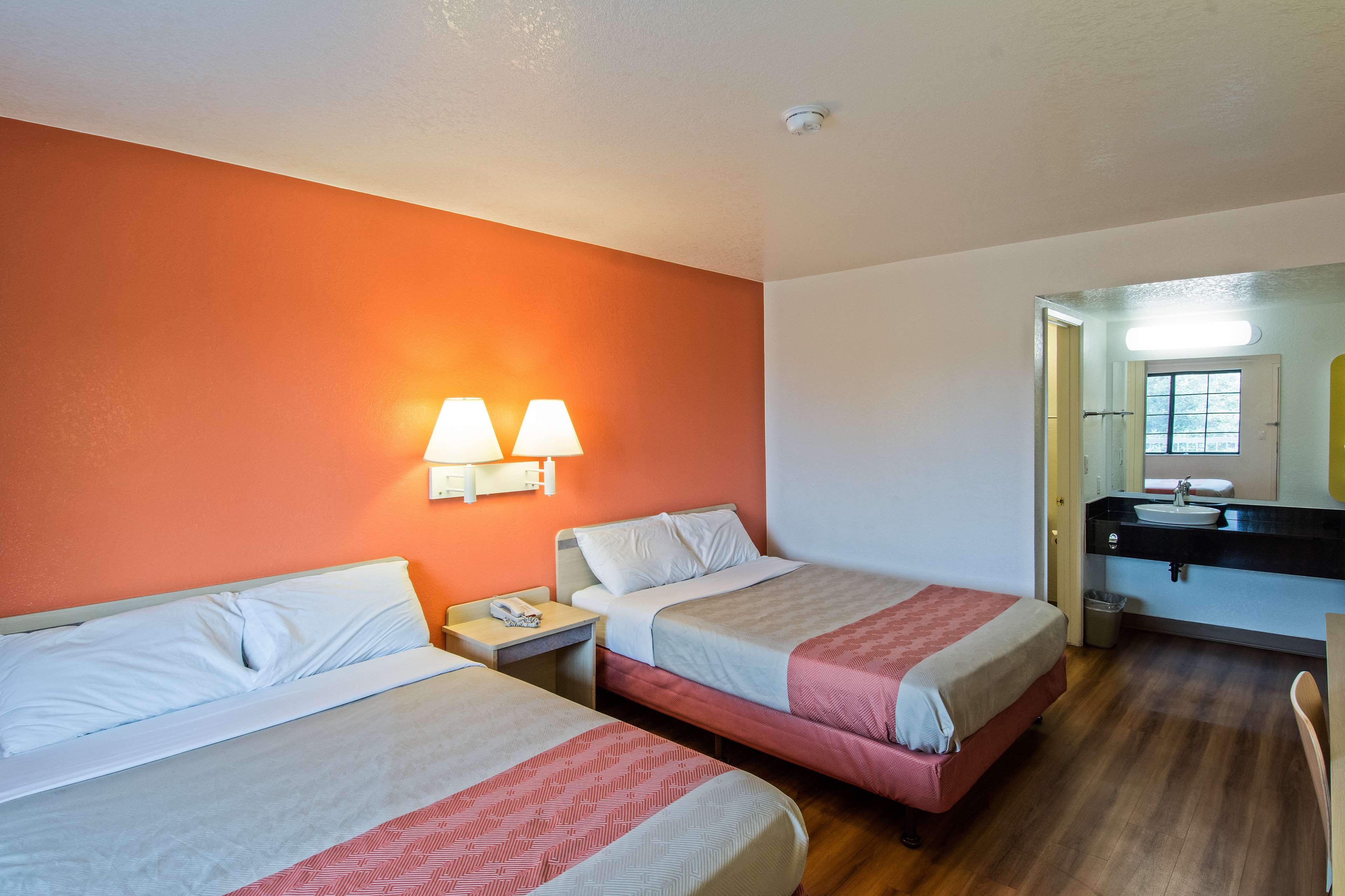 Motel 6 Redding South