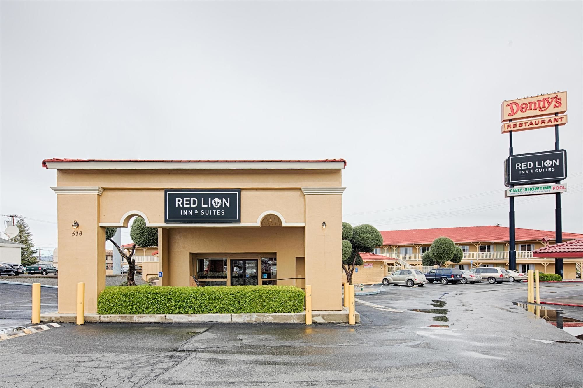 Red Lion Inn & Suites Redding