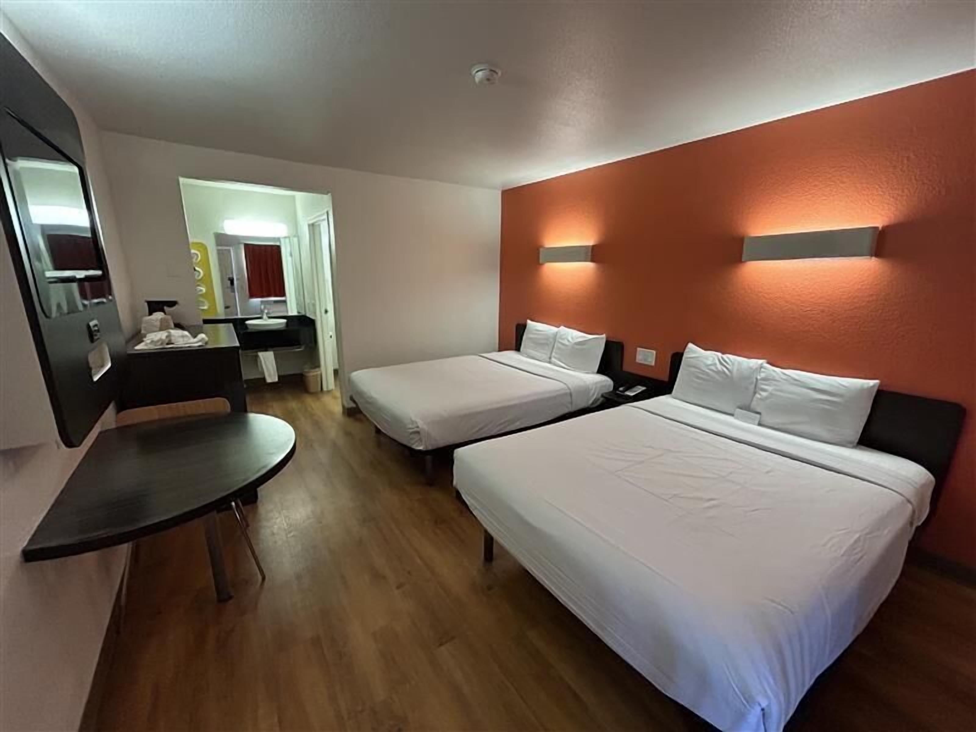 Studio 6 Suites - Riverside, CA - South