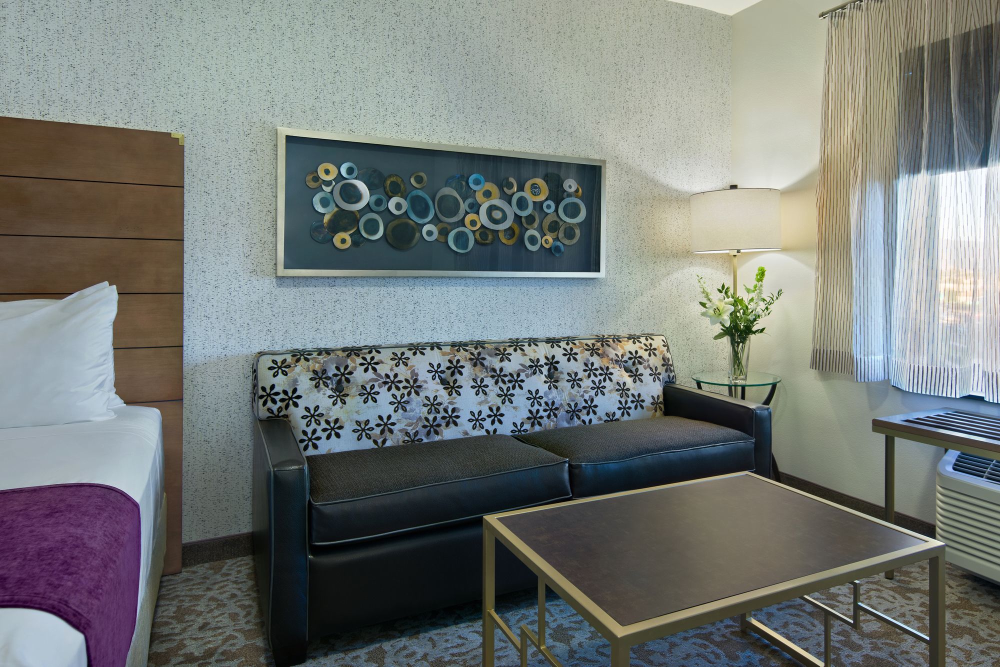 Oxford Suites Sonoma County