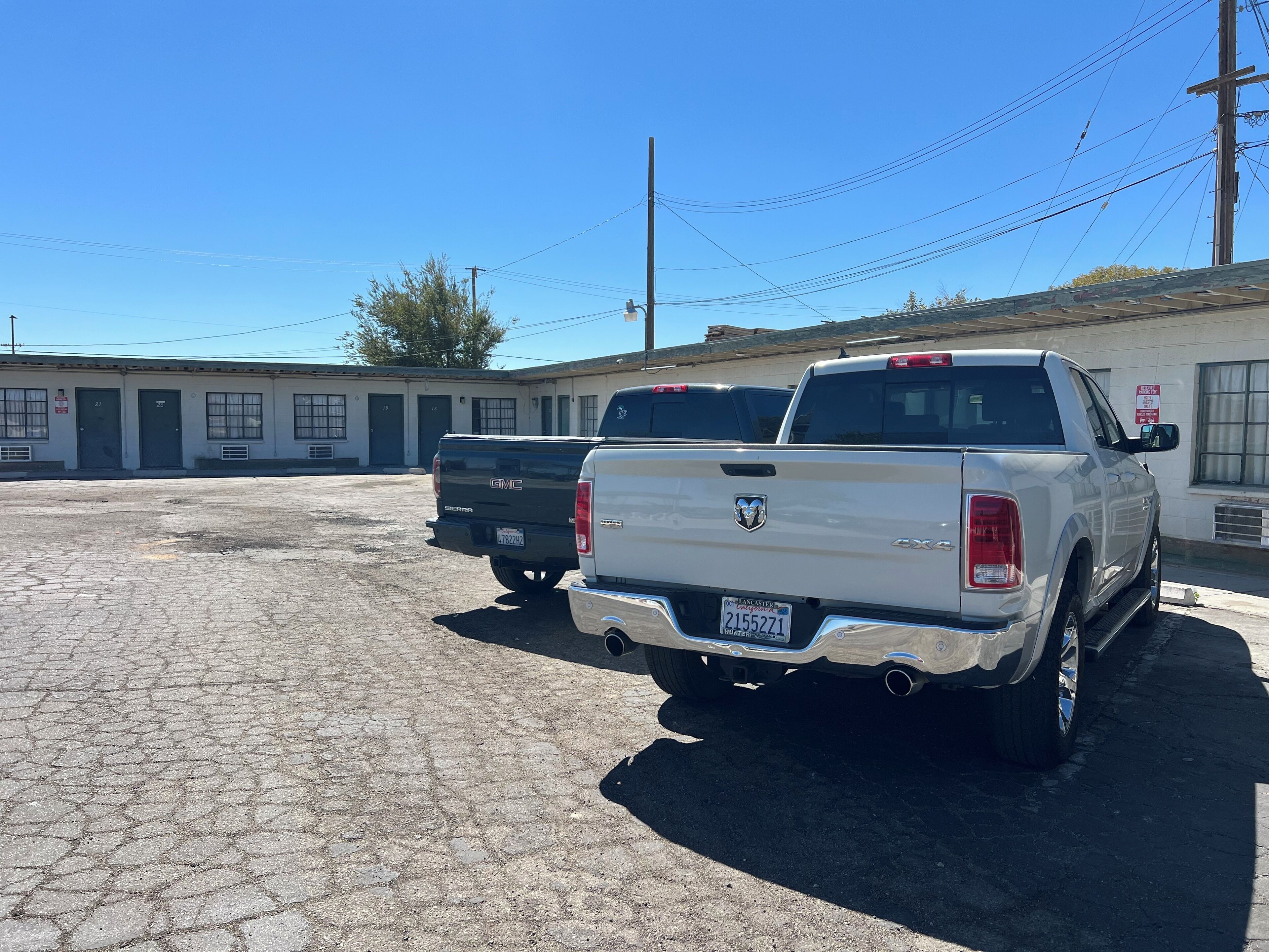 Carl's Motel