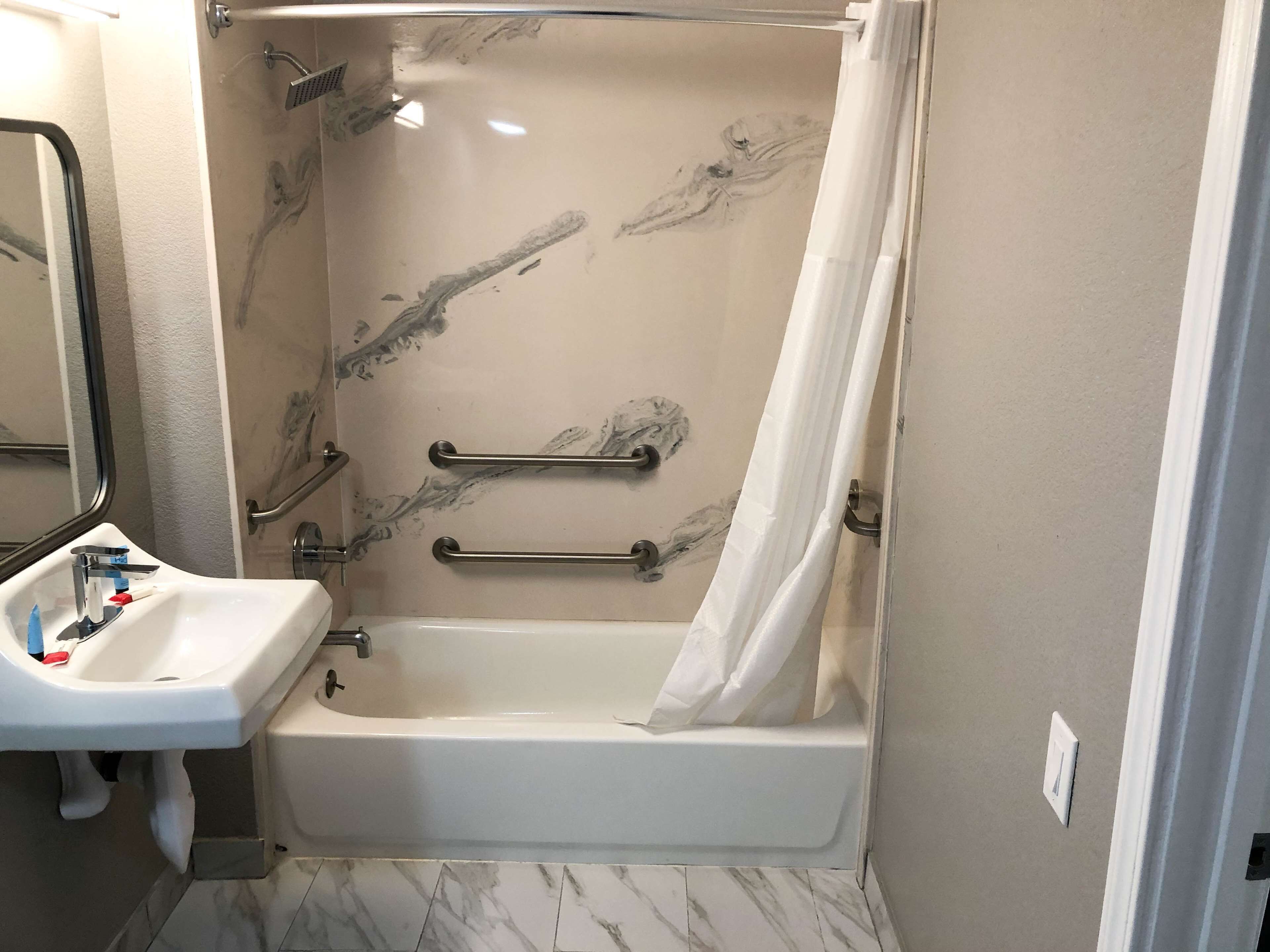 Motel 6 Sacramento, CA - Natomas & SMF Airport