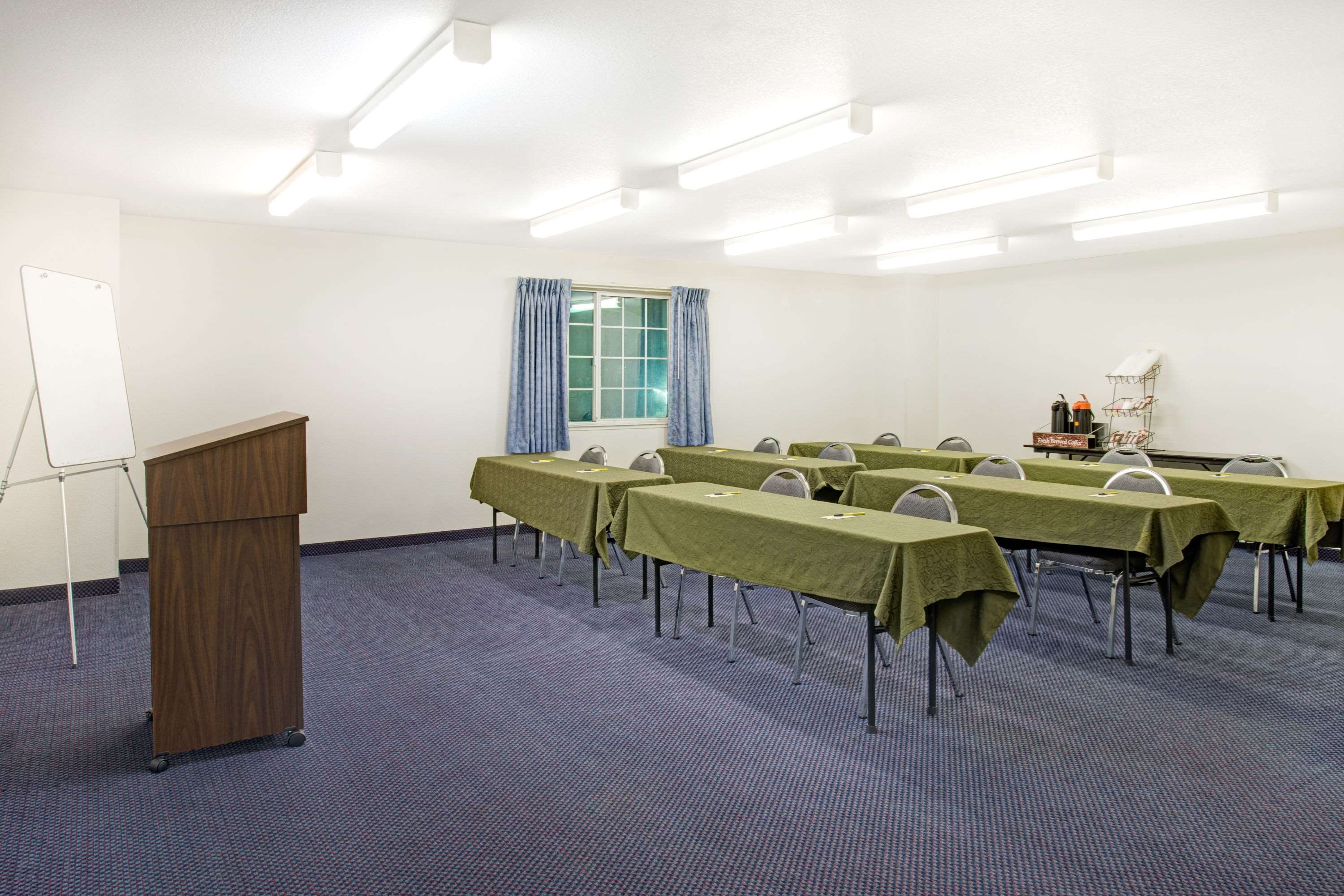Surestay by Best Western Sacramento South Natomas
