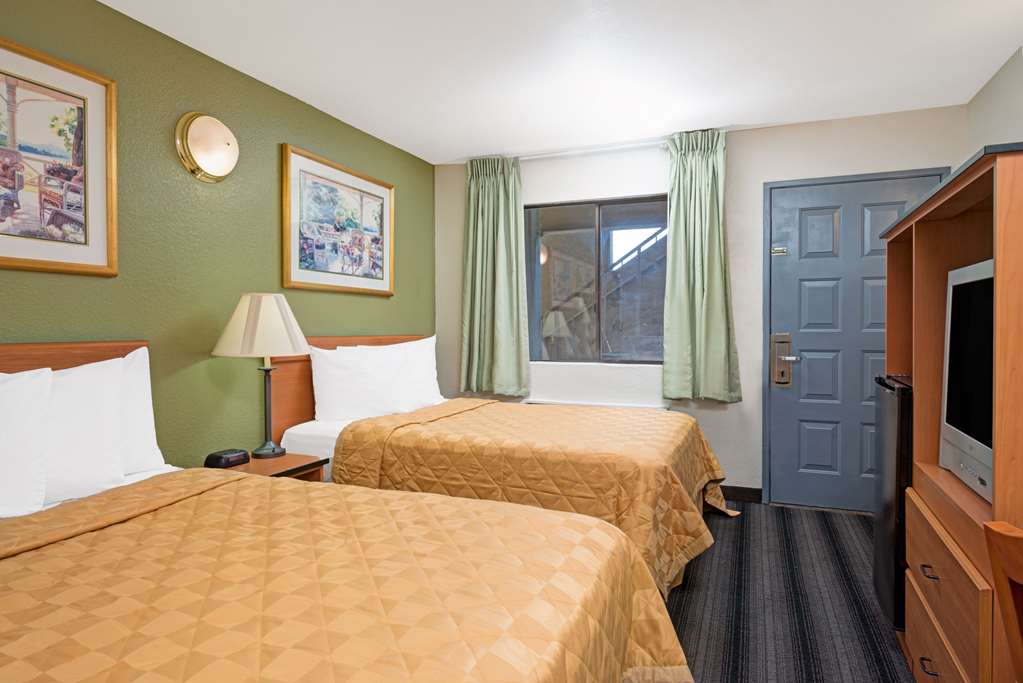 Travelodge by Wyndham Sacramento / Rancho Cordova