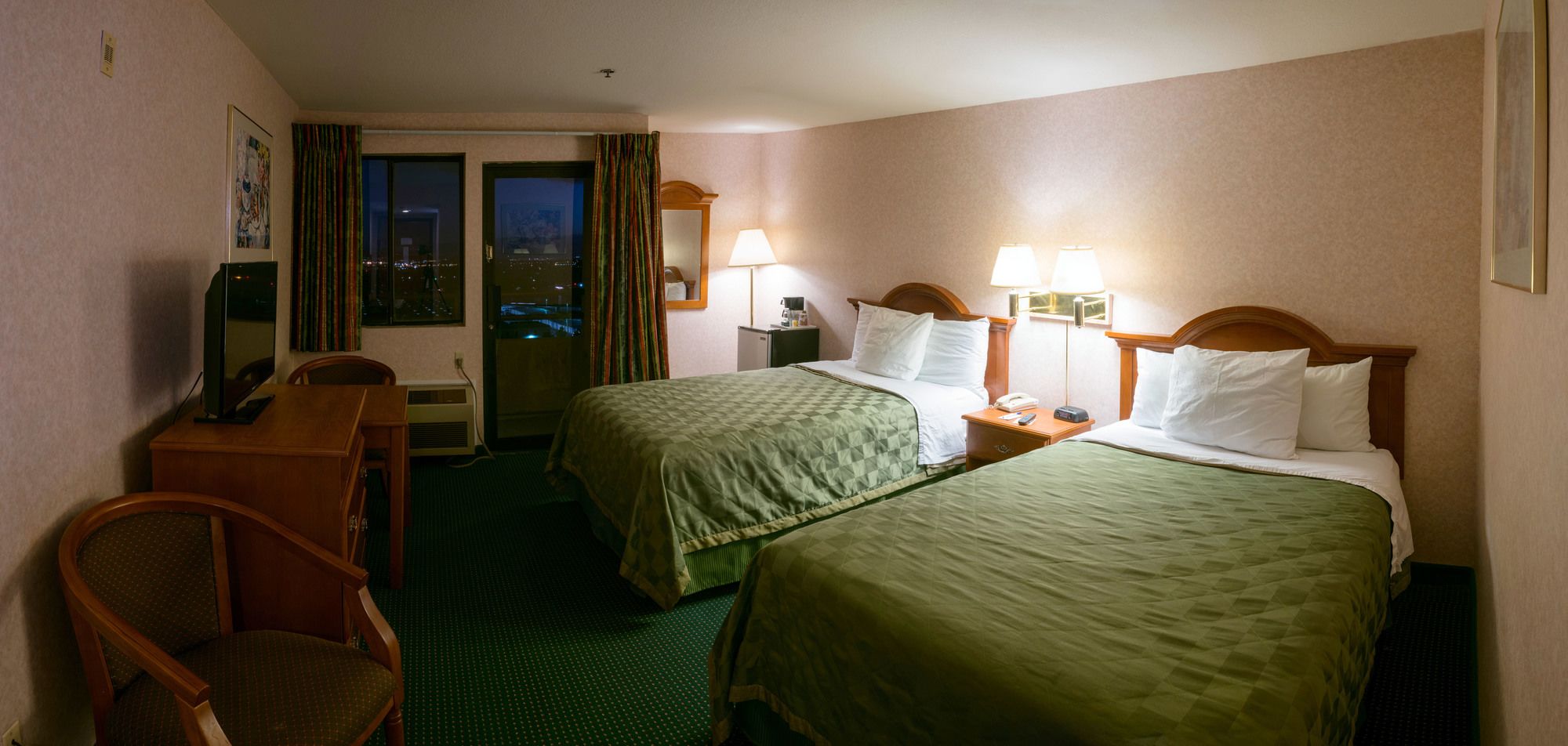 San Bernardino Inn & Suites