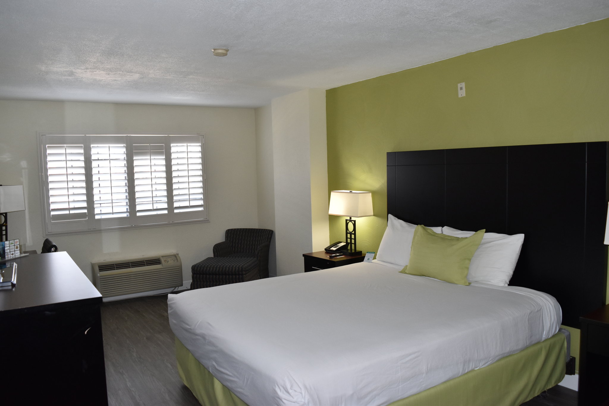 Western Inn & Suites - Old Town