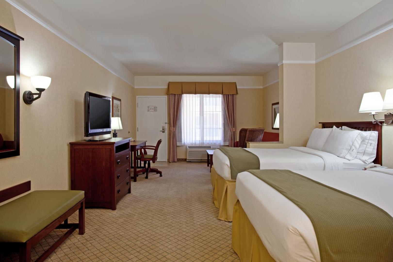 Holiday Inn Express & Suites San Dimas