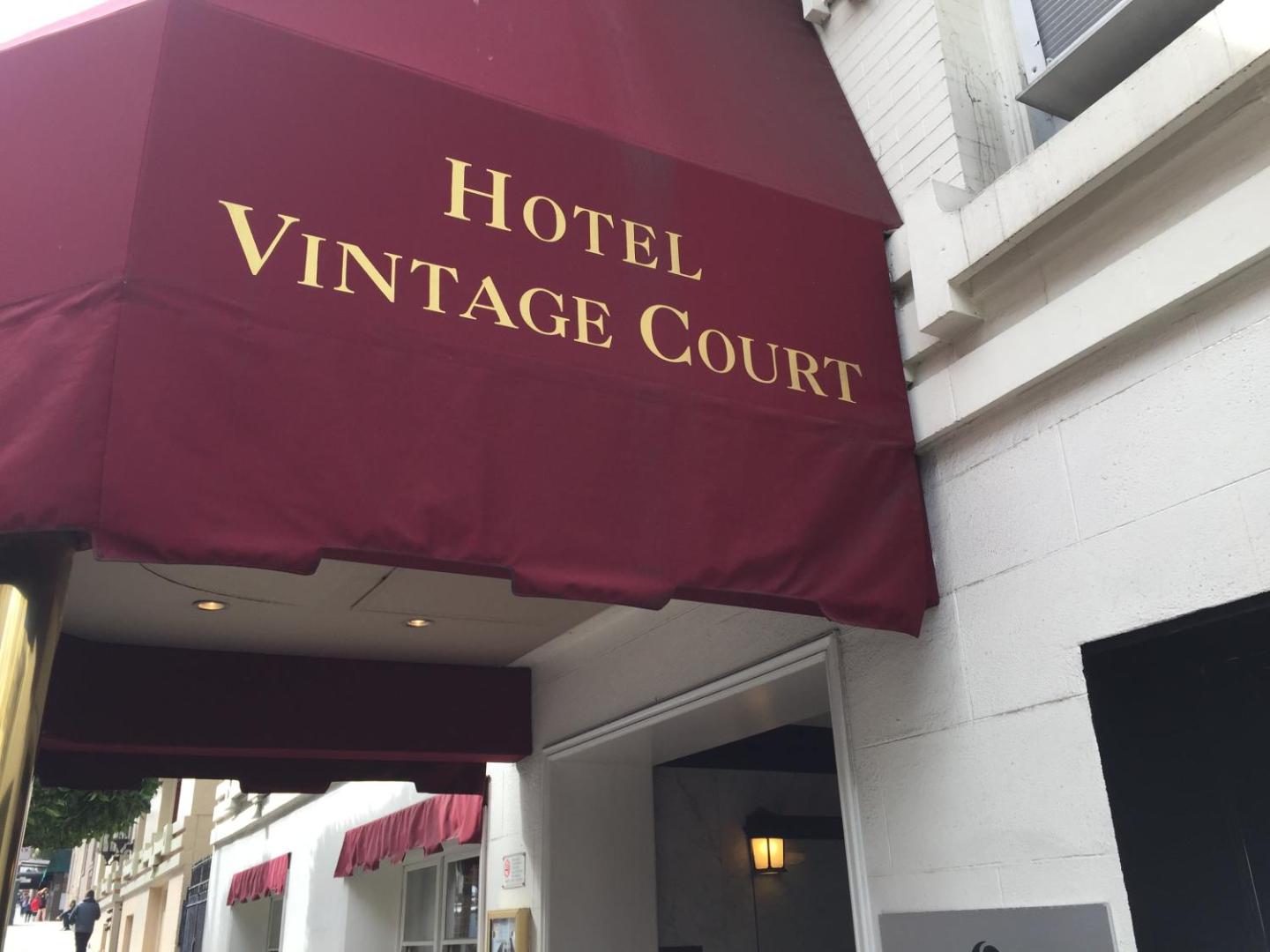 Executive Hotel Vintage Court