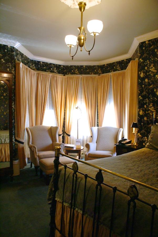 Nob Hill Inn