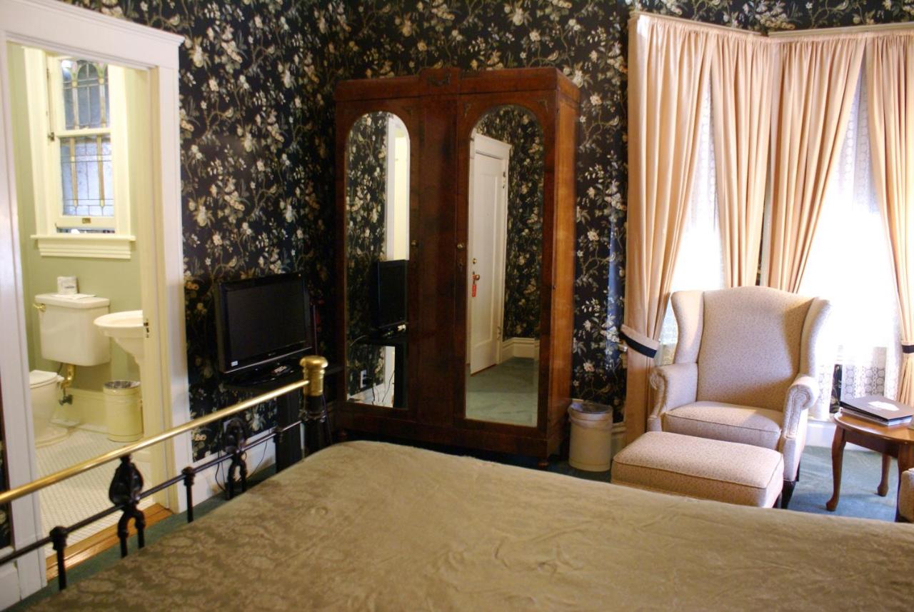 Nob Hill Inn