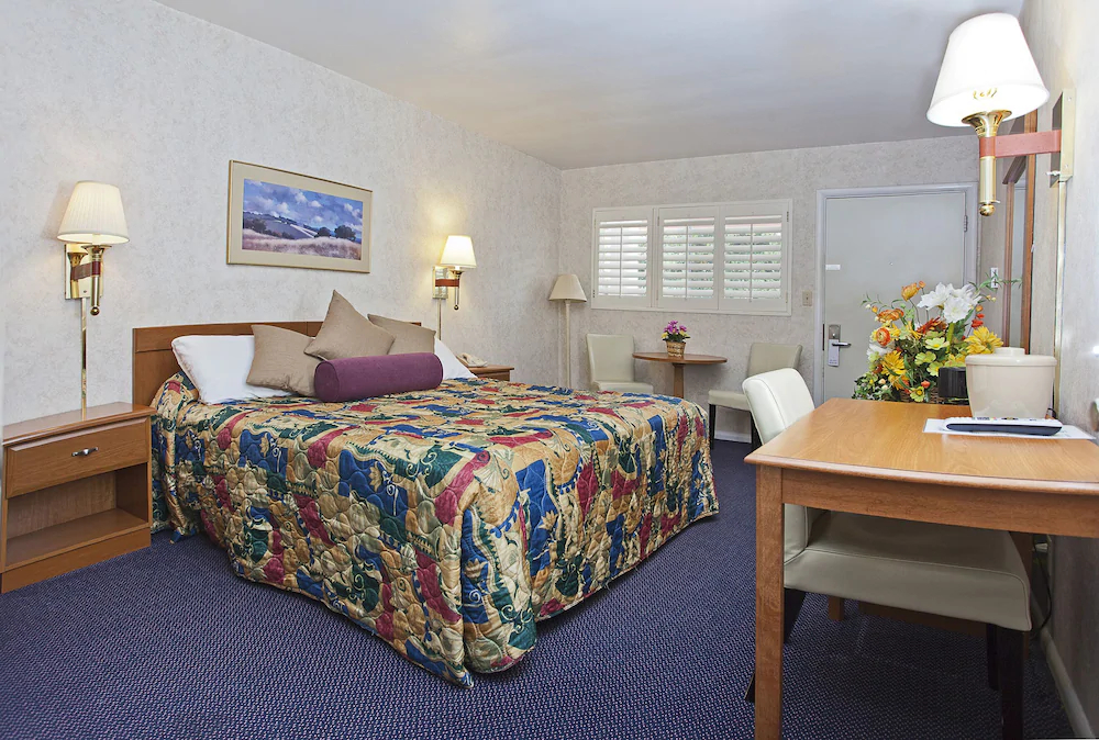 Town House Motel