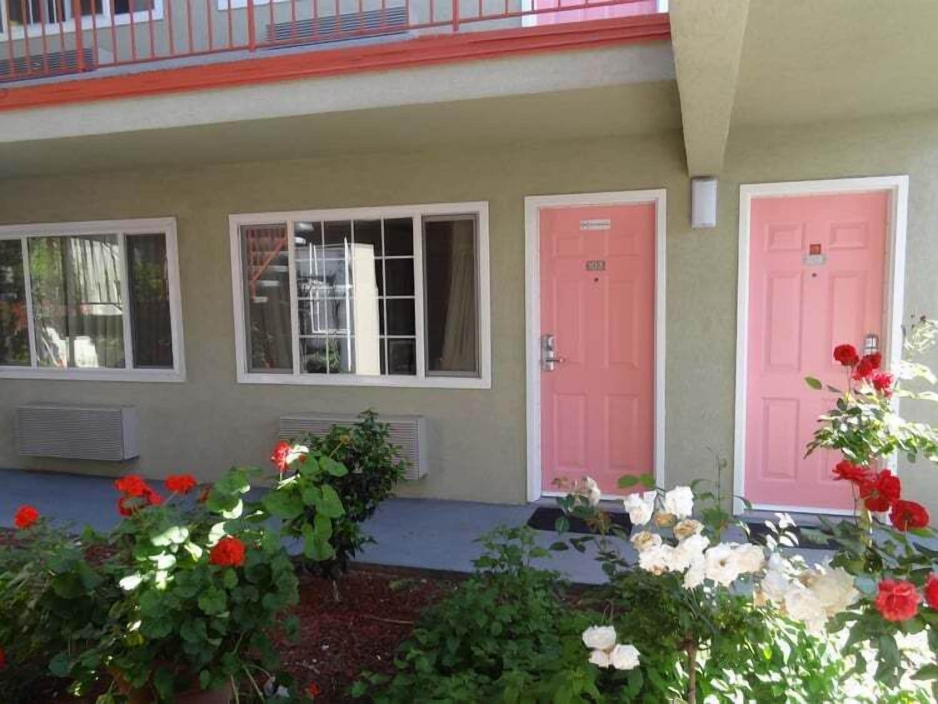 Flamingo Motel