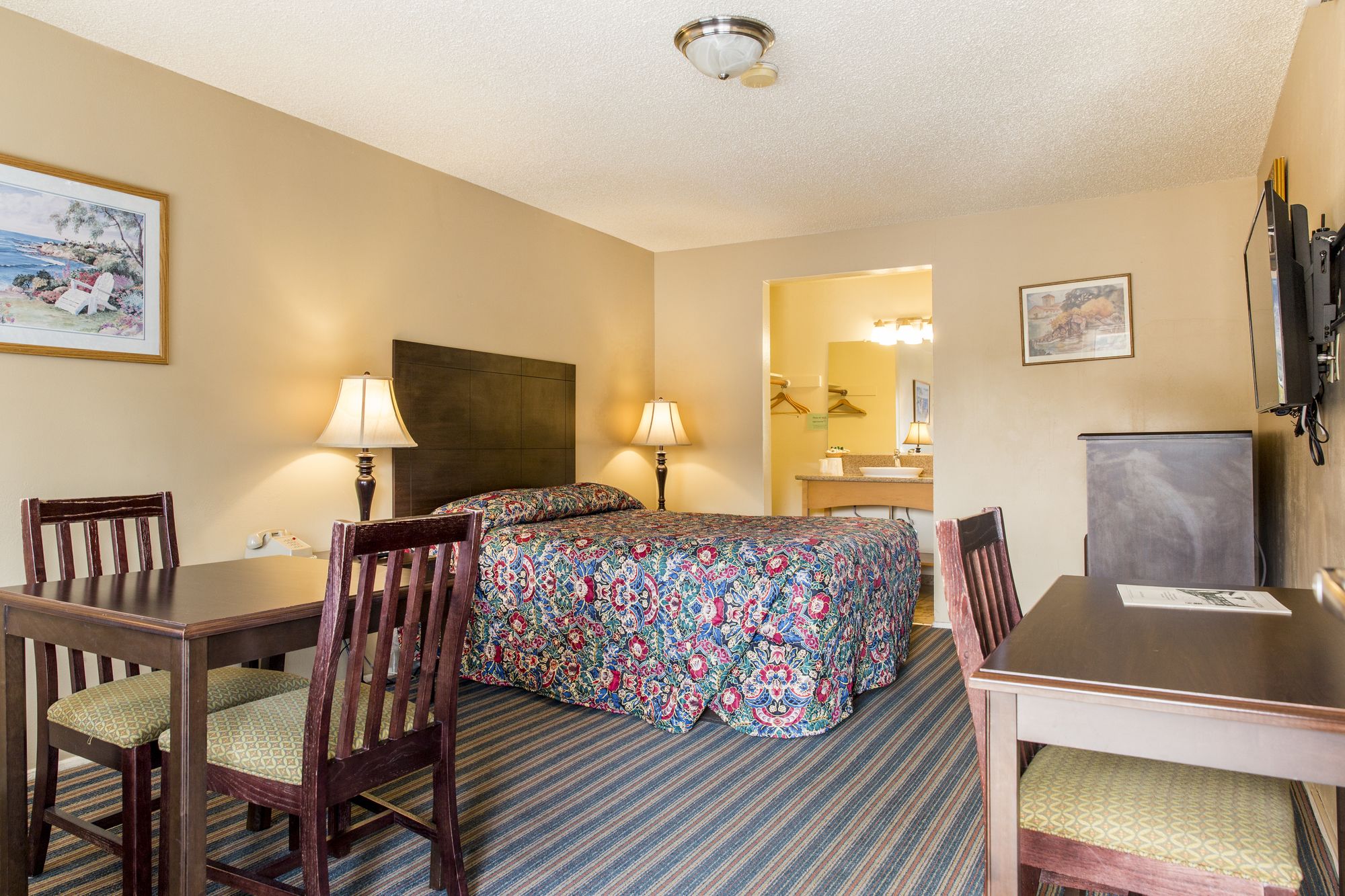 San Luis Inn & Suites