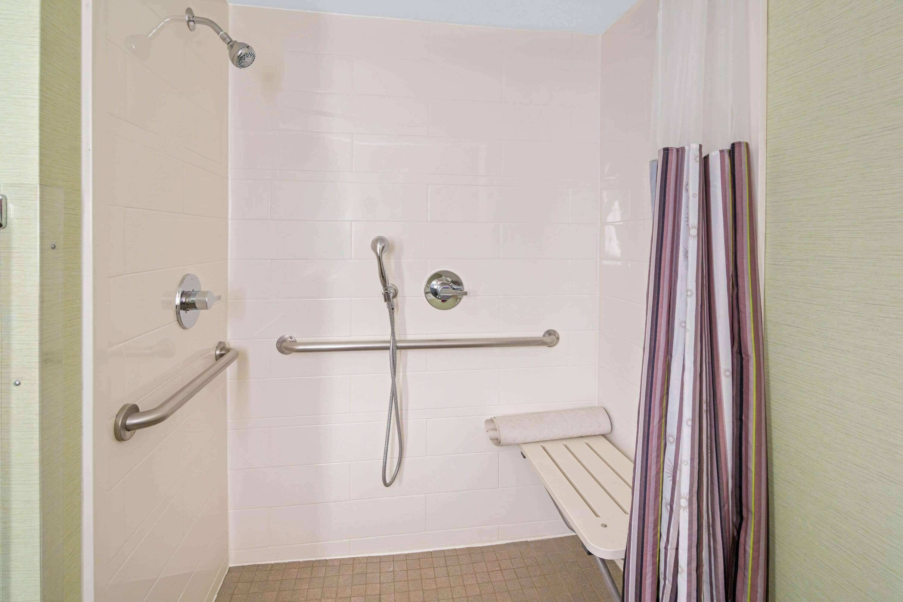 La Quinta Inn & Suites by Wyndham Orange County Airport