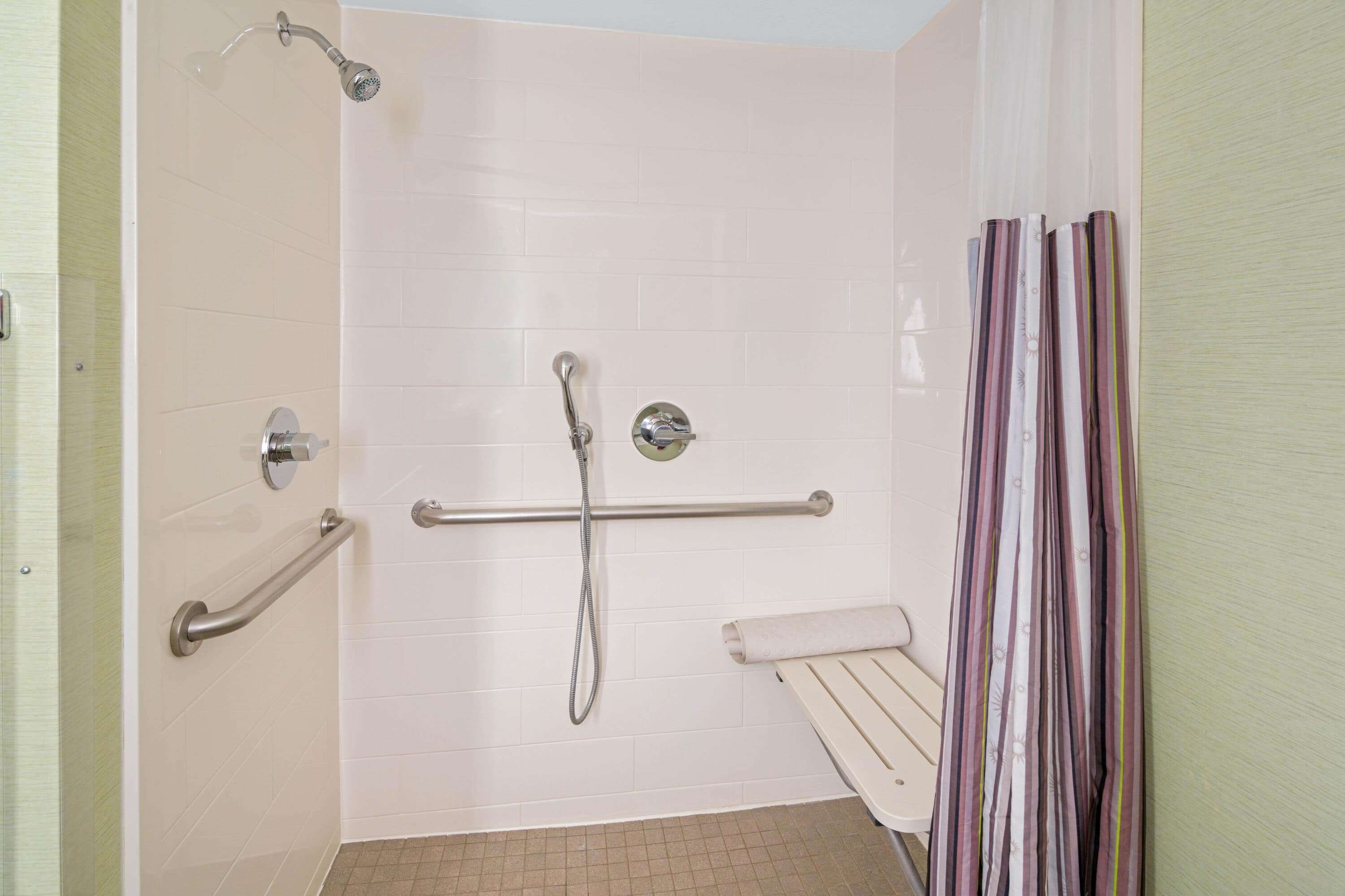 La Quinta Inn & Suites by Wyndham Orange County Airport