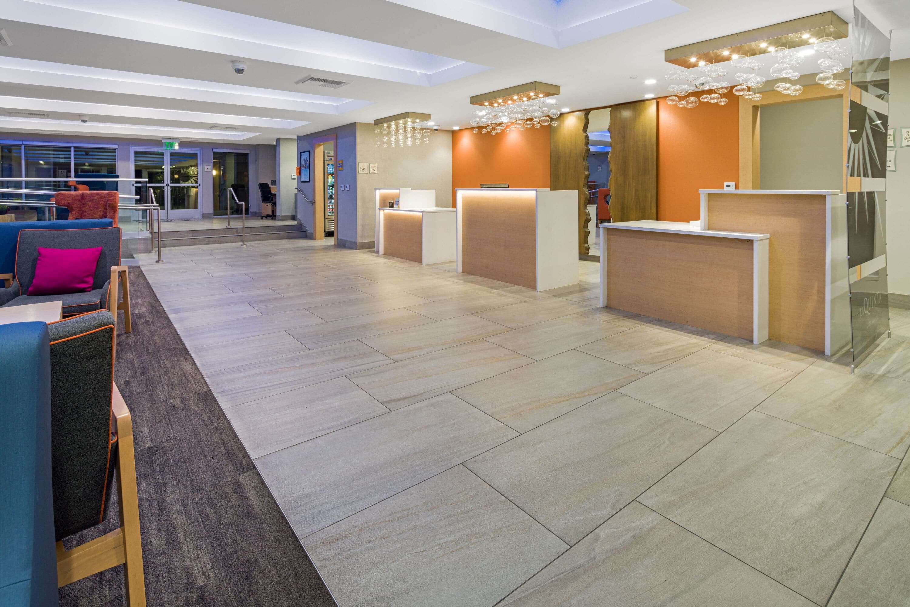 La Quinta Inn & Suites by Wyndham Orange County Airport
