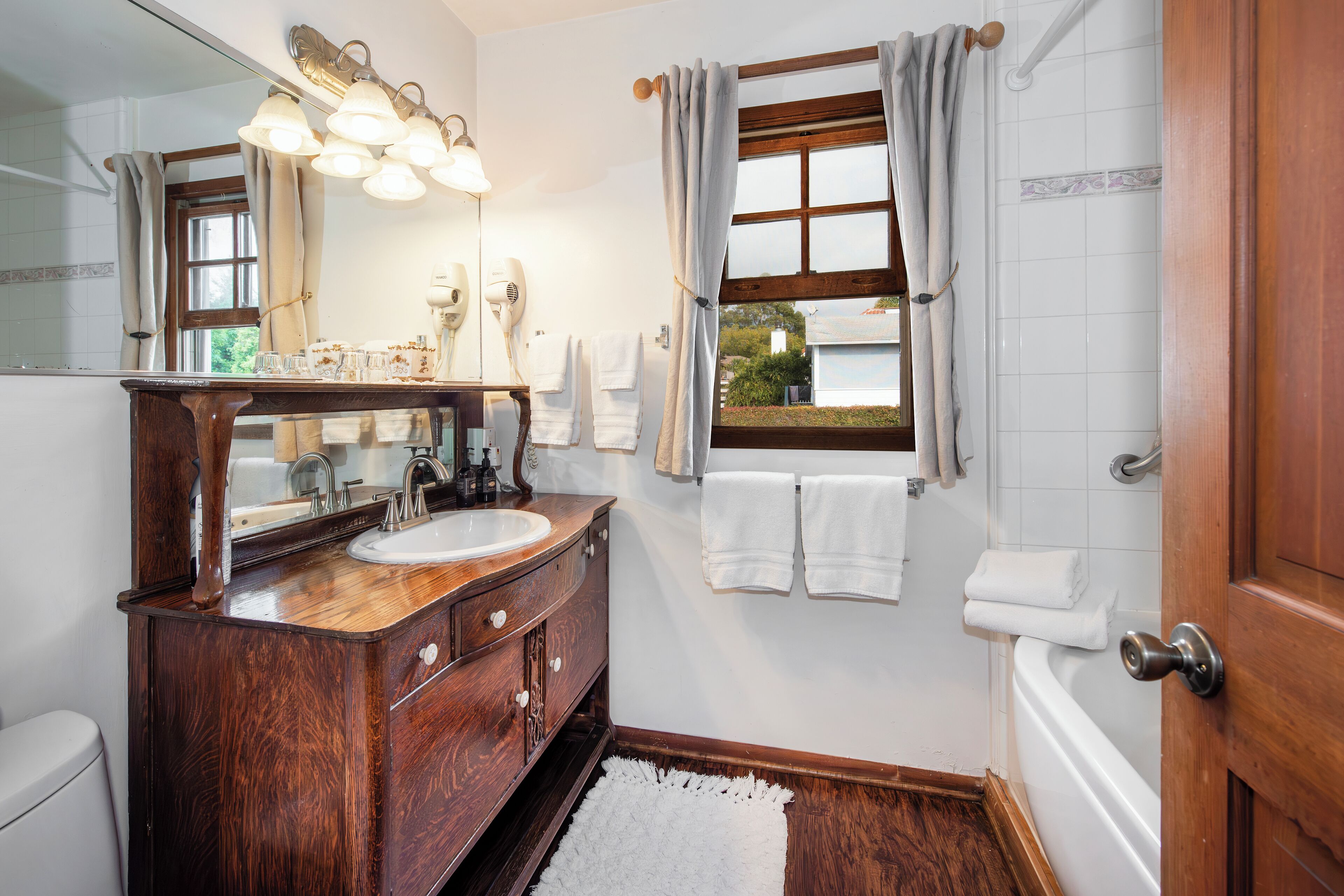Bath Street Inn