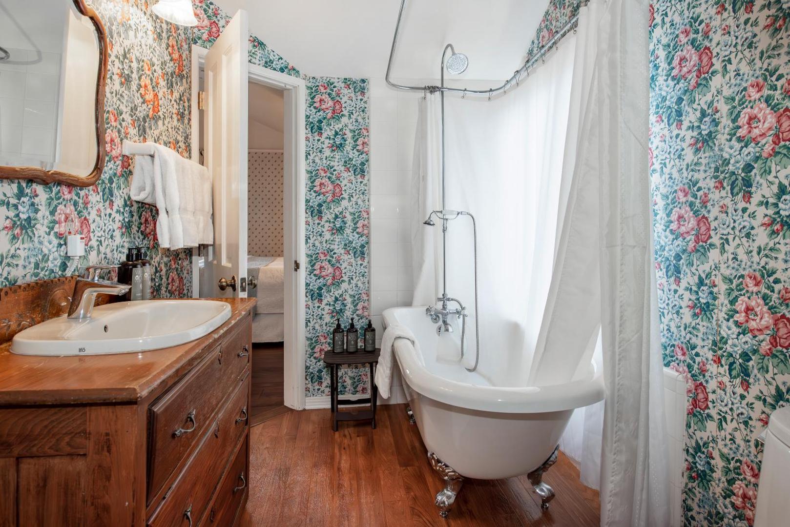 Bath Street Inn