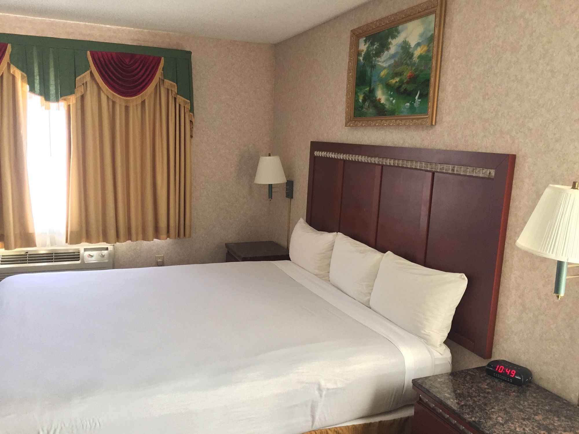 Travelodge by Wyndham Santa Clarita/Valencia