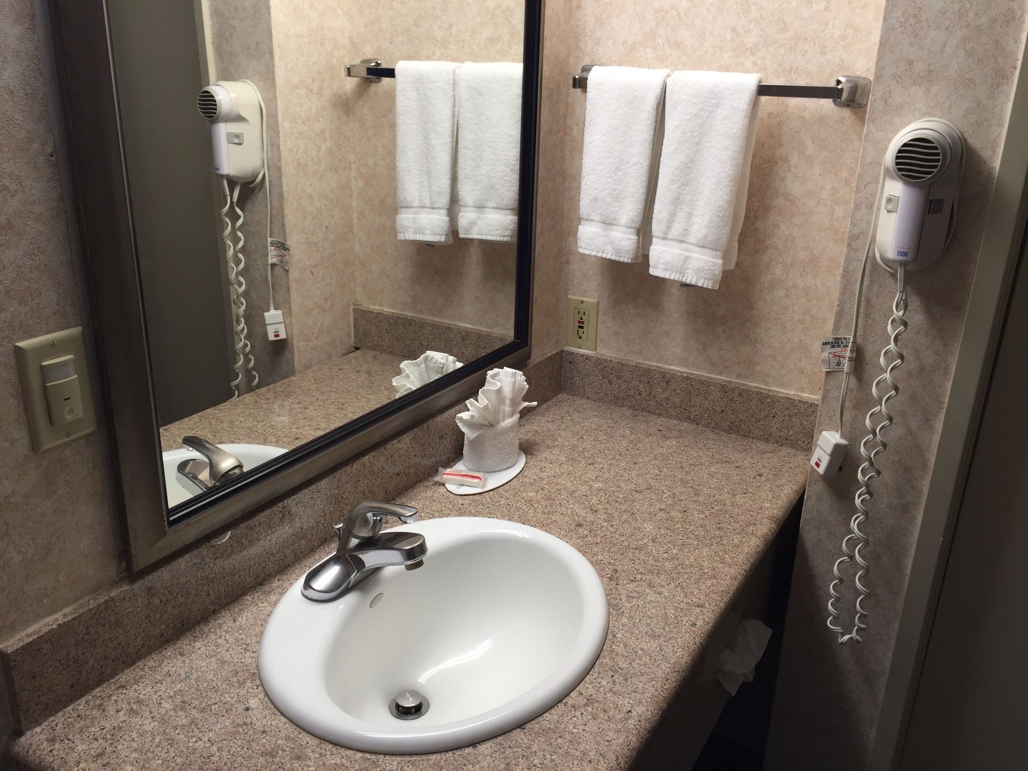 Travelodge by Wyndham Santa Clarita/Valencia